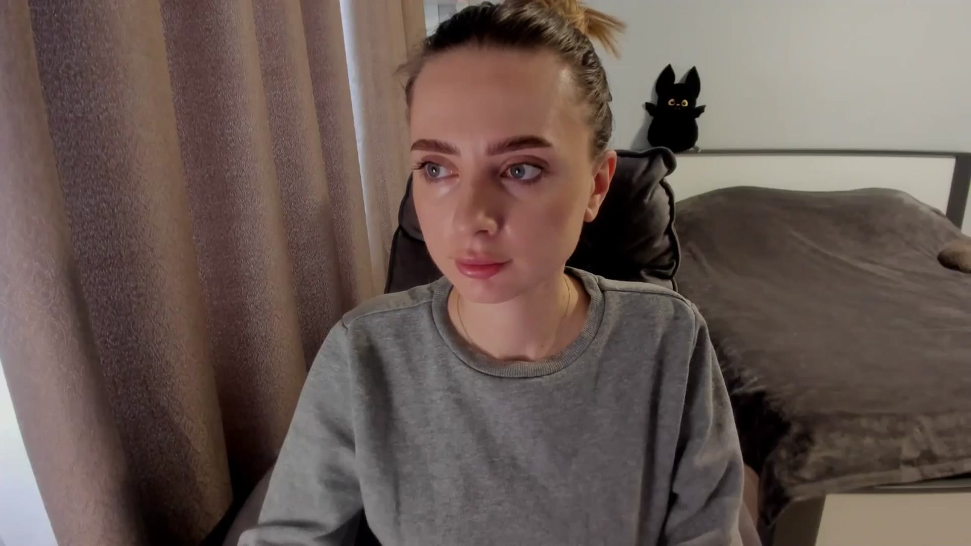 Gallery image thumbnail from Iam_Sasha's myfreecams stream on, 11/28/2025, 10:14 image 10 of 20