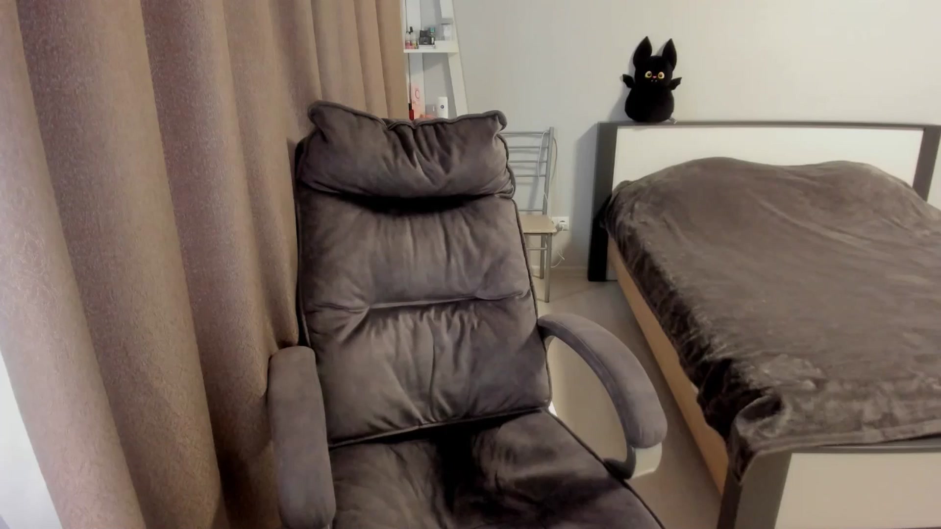 Gallery image thumbnail from Iam_Sasha's myfreecams stream on, 11/28/2025, 11:29 image 5 of 20