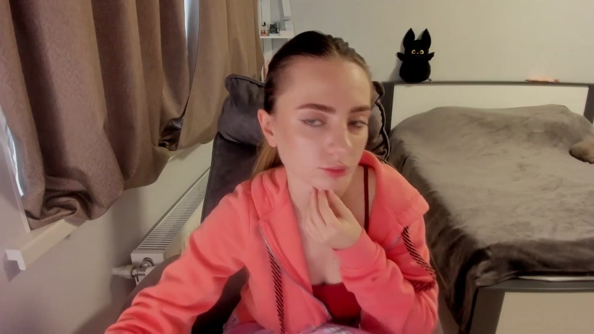 Gallery image thumbnail from Iam_Sasha's myfreecams stream on, 12/01/2025, 11:42 image 19 of 20