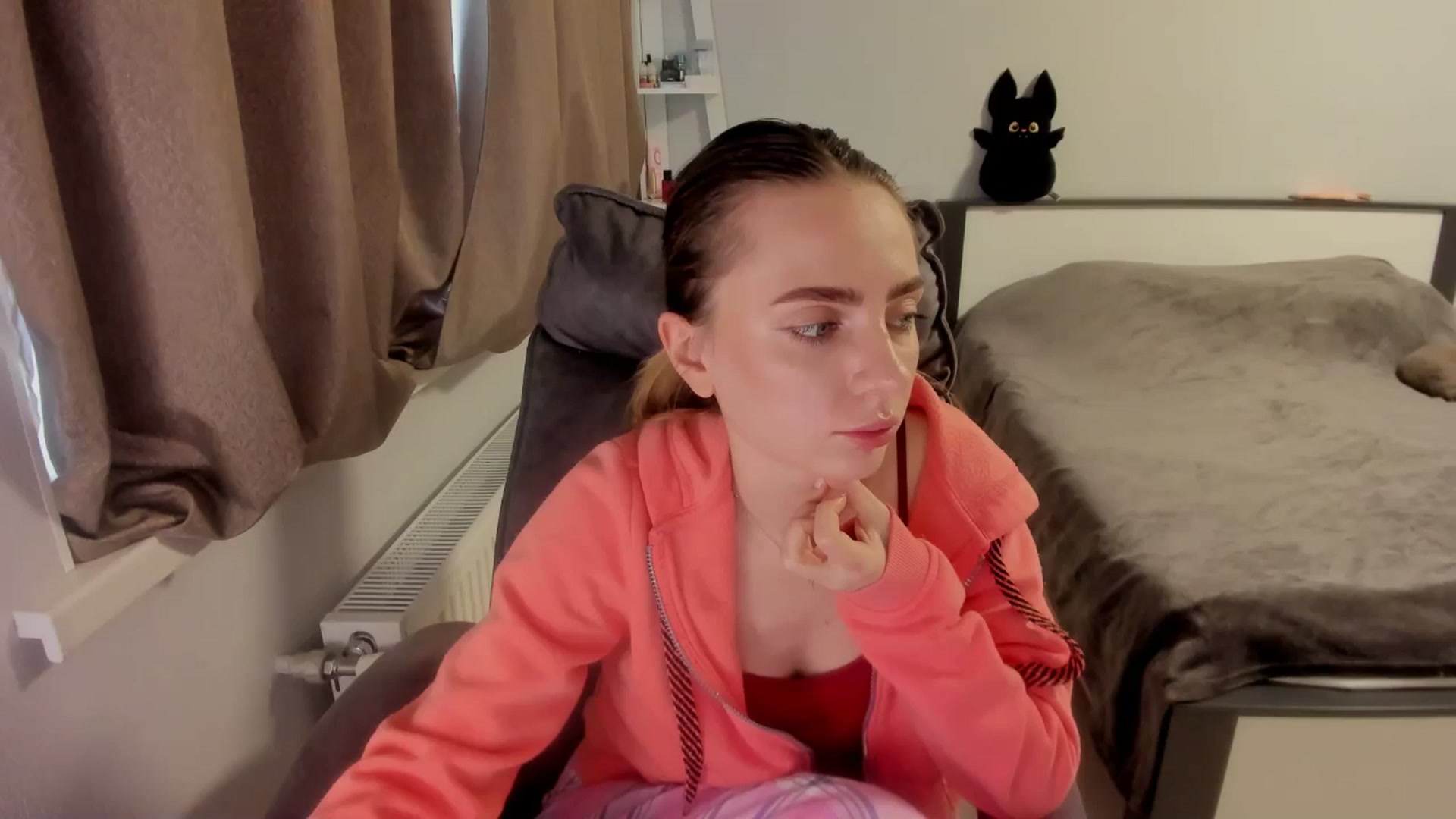 Gallery image thumbnail from Iam_Sasha's myfreecams stream on, 12/01/2025, 11:42 image 17 of 20