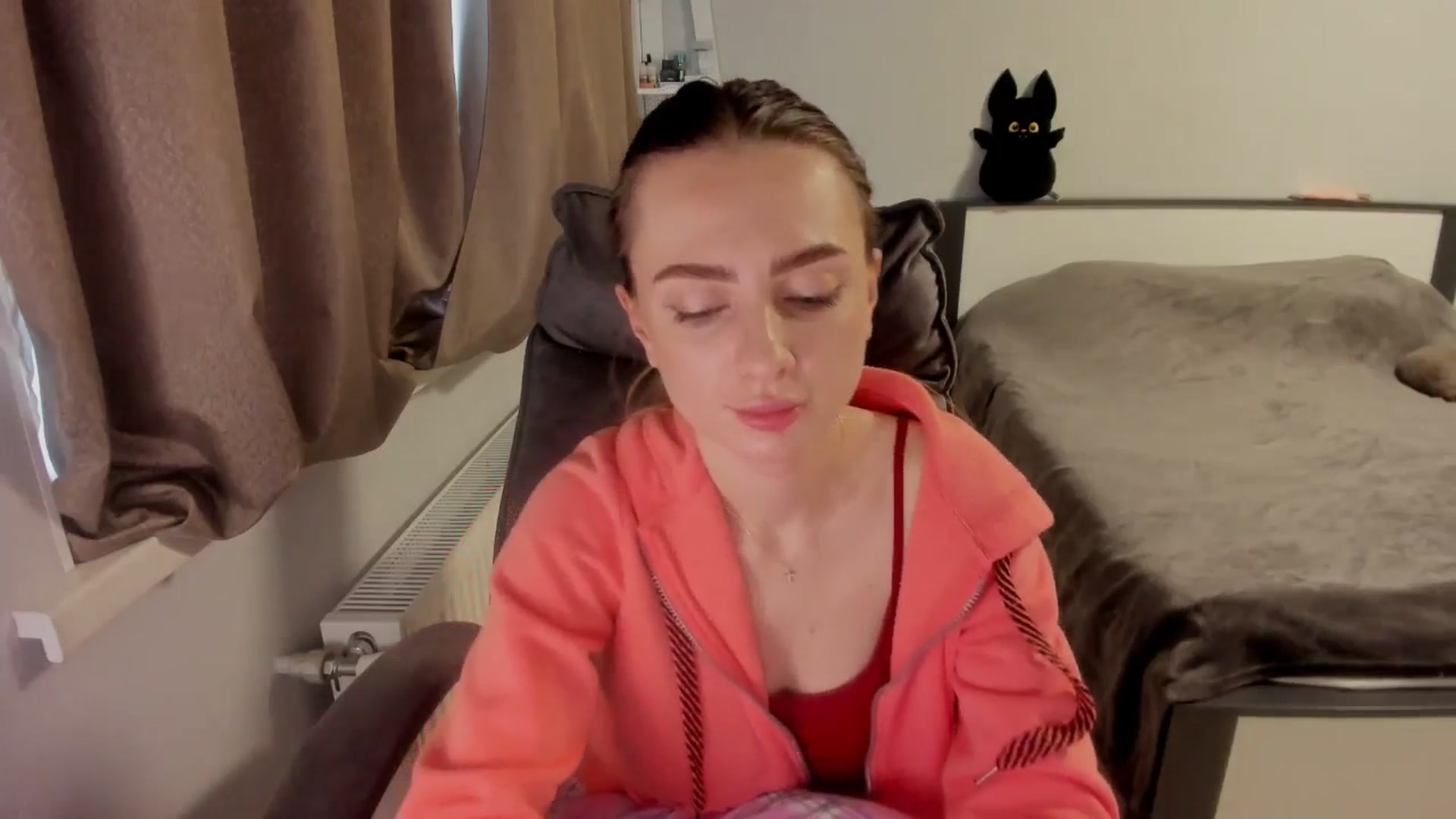 Gallery image thumbnail from Iam_Sasha's myfreecams stream on, 12/01/2025, 11:42 image 18 of 20