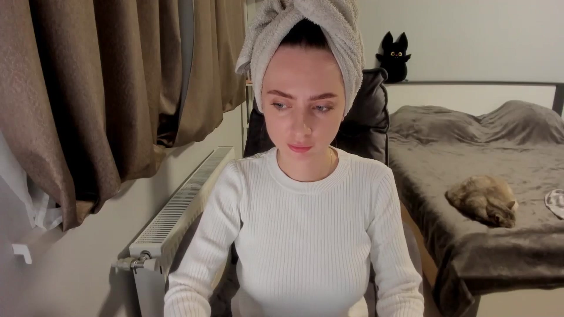 Gallery image thumbnail from Iam_Sasha's myfreecams stream on, 12/03/2025, 15:43 image 17 of 20