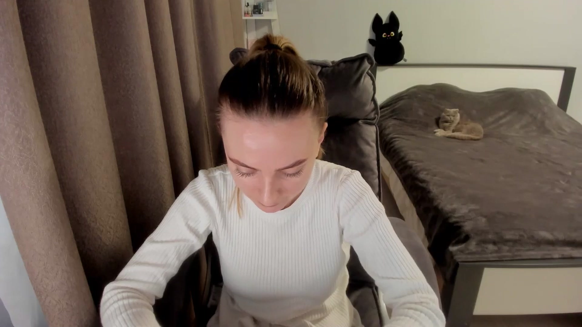 Gallery image thumbnail from Iam_Sasha's myfreecams stream on, 12/05/2025, 12:45 image 17 of 20