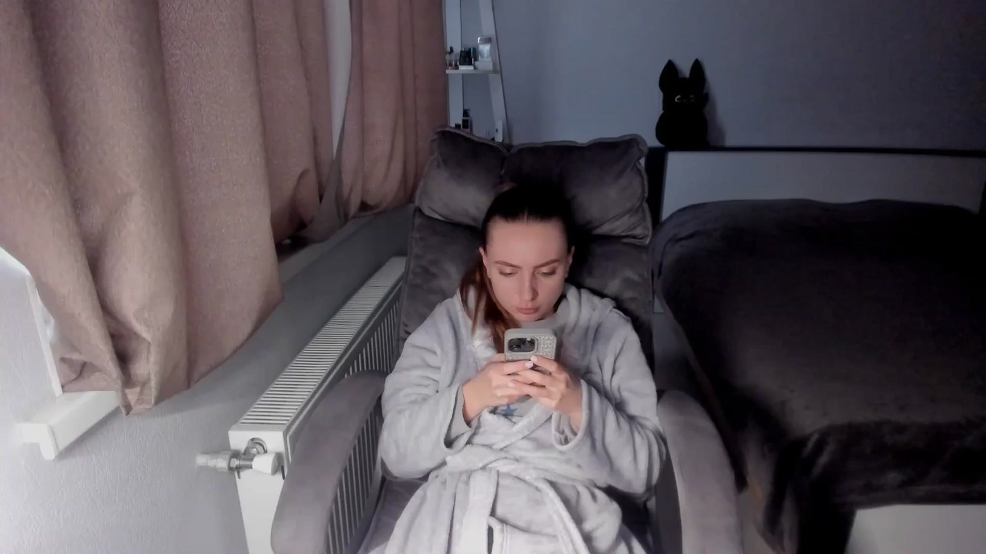 Gallery image thumbnail from Iam_Sasha's myfreecams stream on, 12/08/2025, 09:51 image 3 of 20