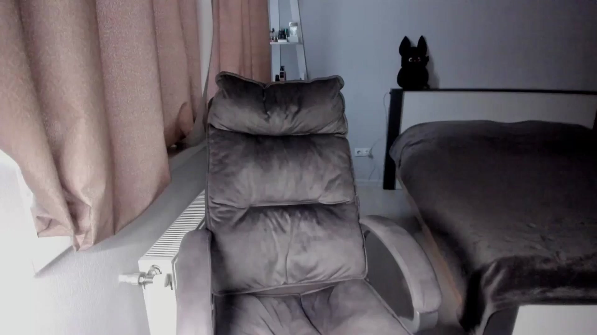Gallery image thumbnail from Iam_Sasha's myfreecams stream on, 12/08/2025, 09:51 image 11 of 20