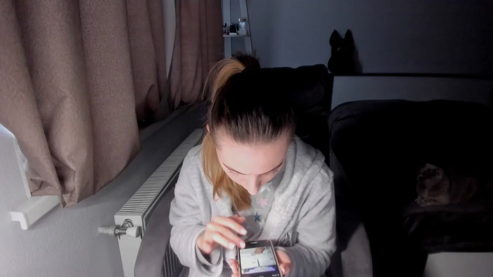Gallery image thumbnail from Iam_Sasha's myfreecams stream on, 12/08/2025, 09:51 image 4 of 20