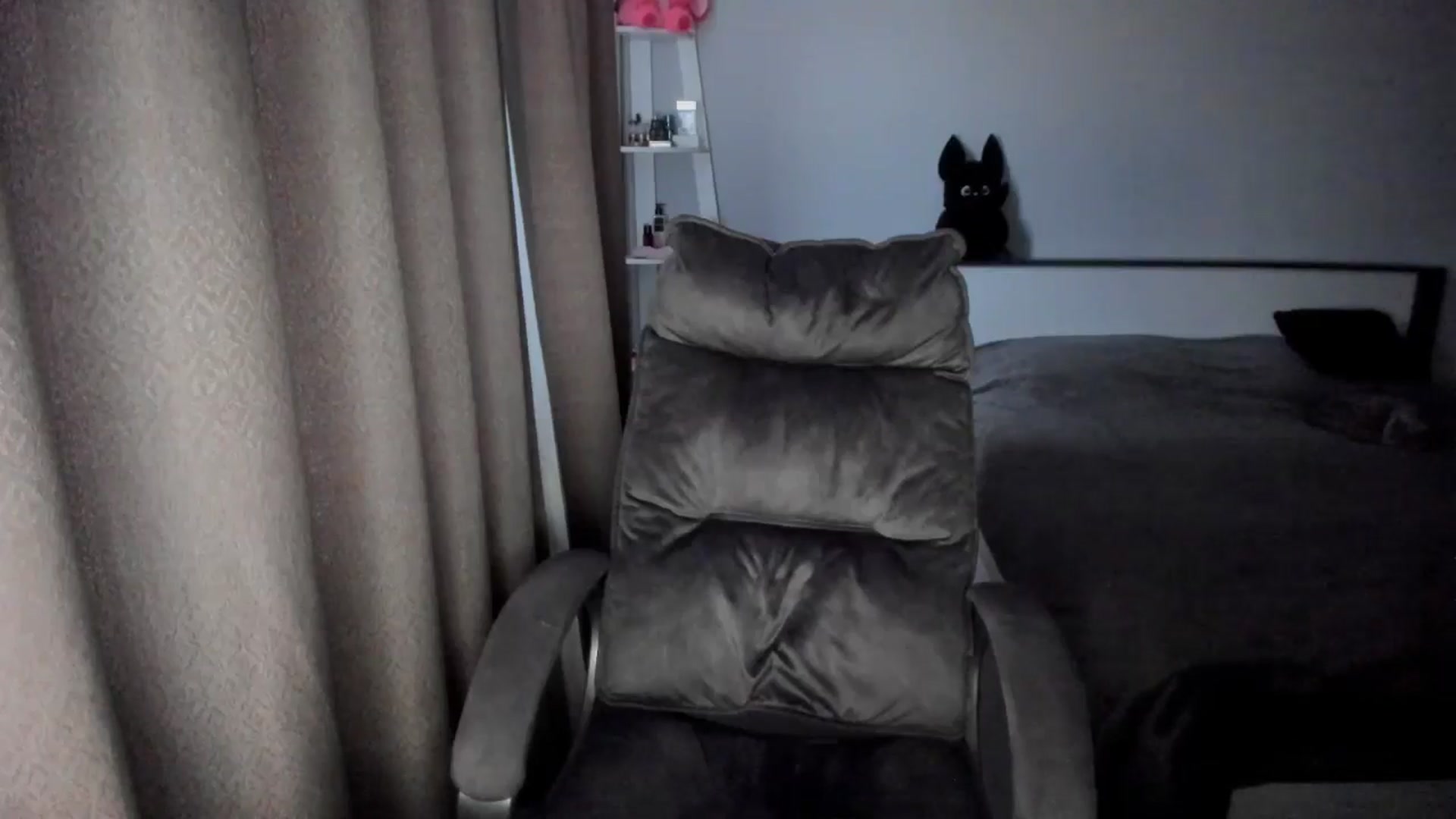 Gallery image thumbnail from Iam_Sasha's myfreecams stream on, 12/08/2025, 12:58 image 20 of 20