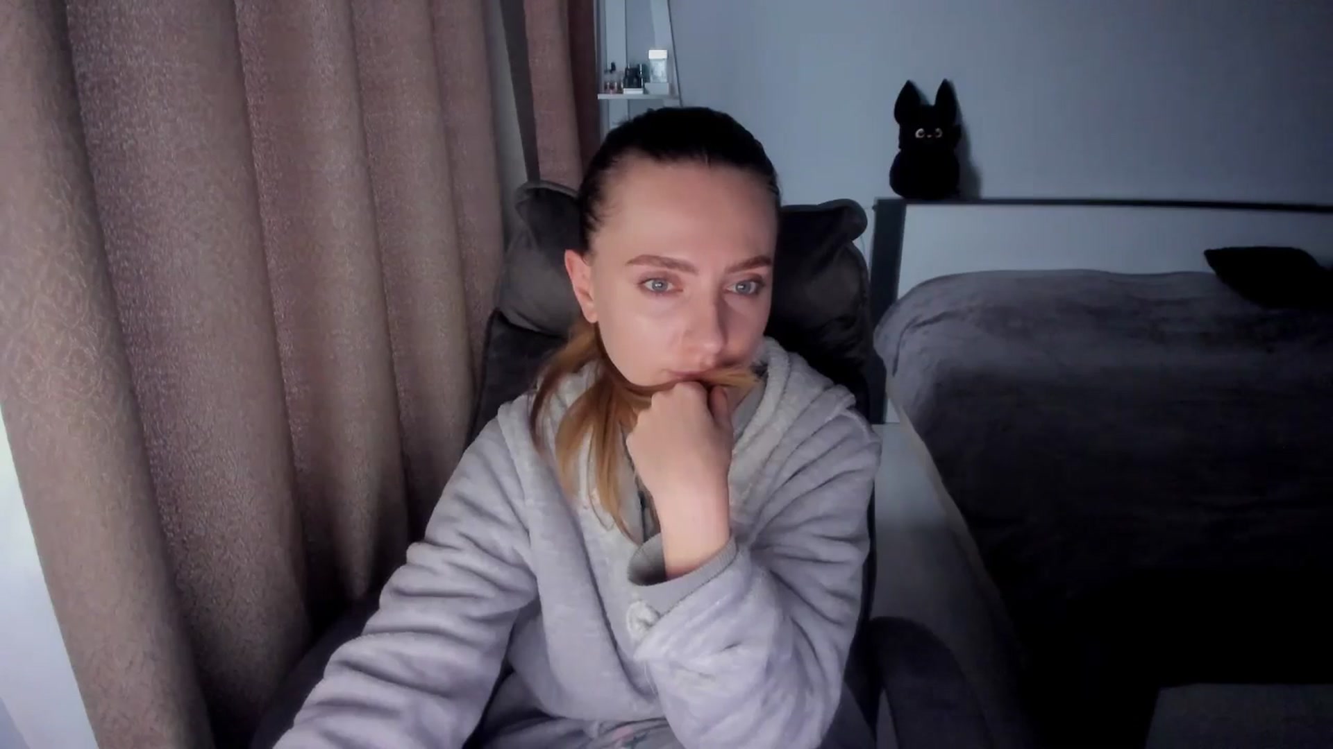 Gallery image thumbnail from Iam_Sasha's myfreecams stream on, 12/08/2025, 12:58 image 3 of 20