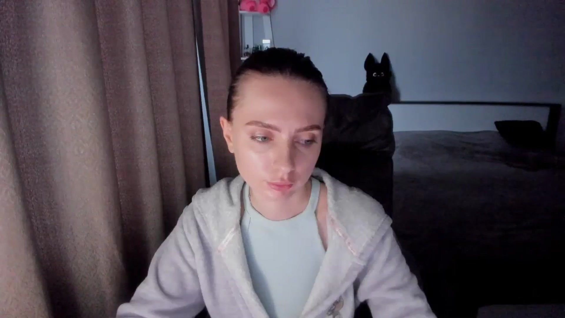 Gallery image thumbnail from Iam_Sasha's myfreecams stream on, 12/08/2025, 12:58 image 17 of 20