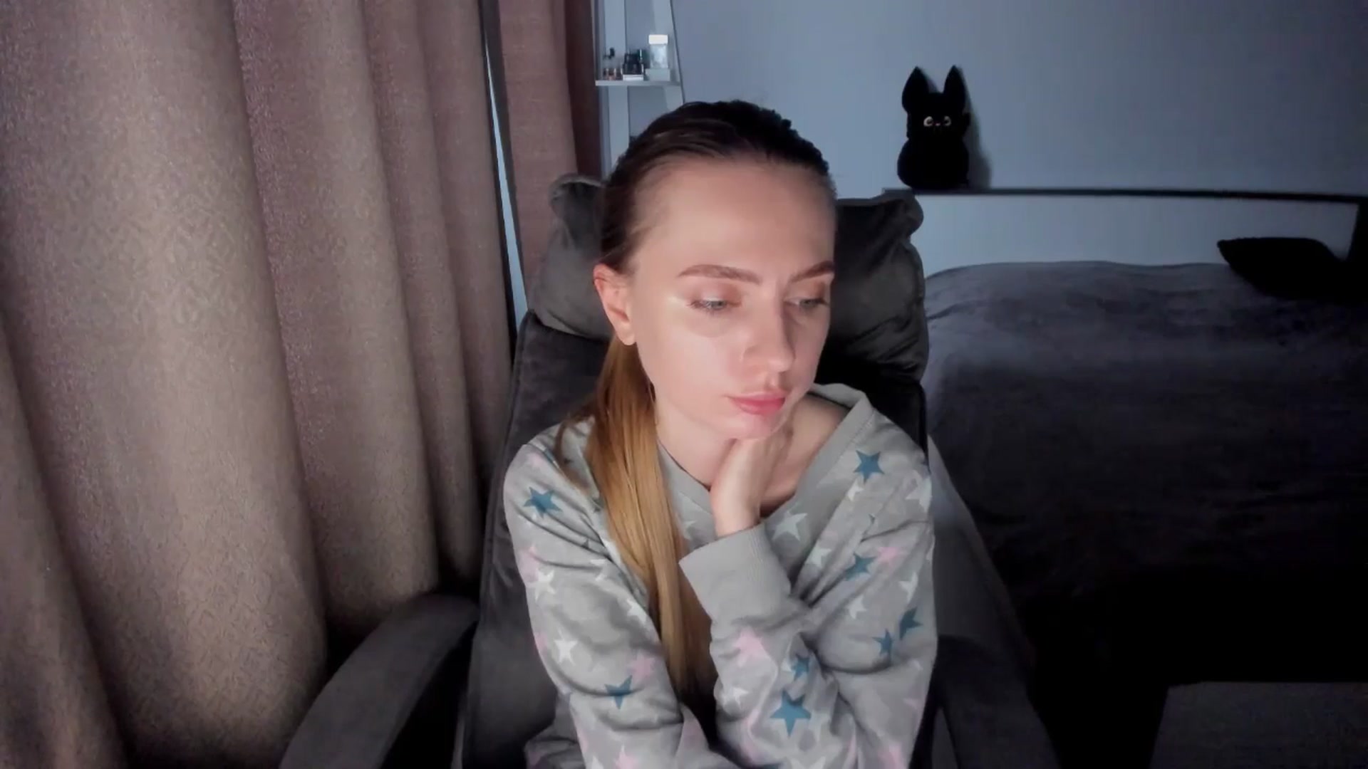 Gallery image thumbnail from Iam_Sasha's myfreecams stream on, 12/08/2025, 12:58 image 10 of 20