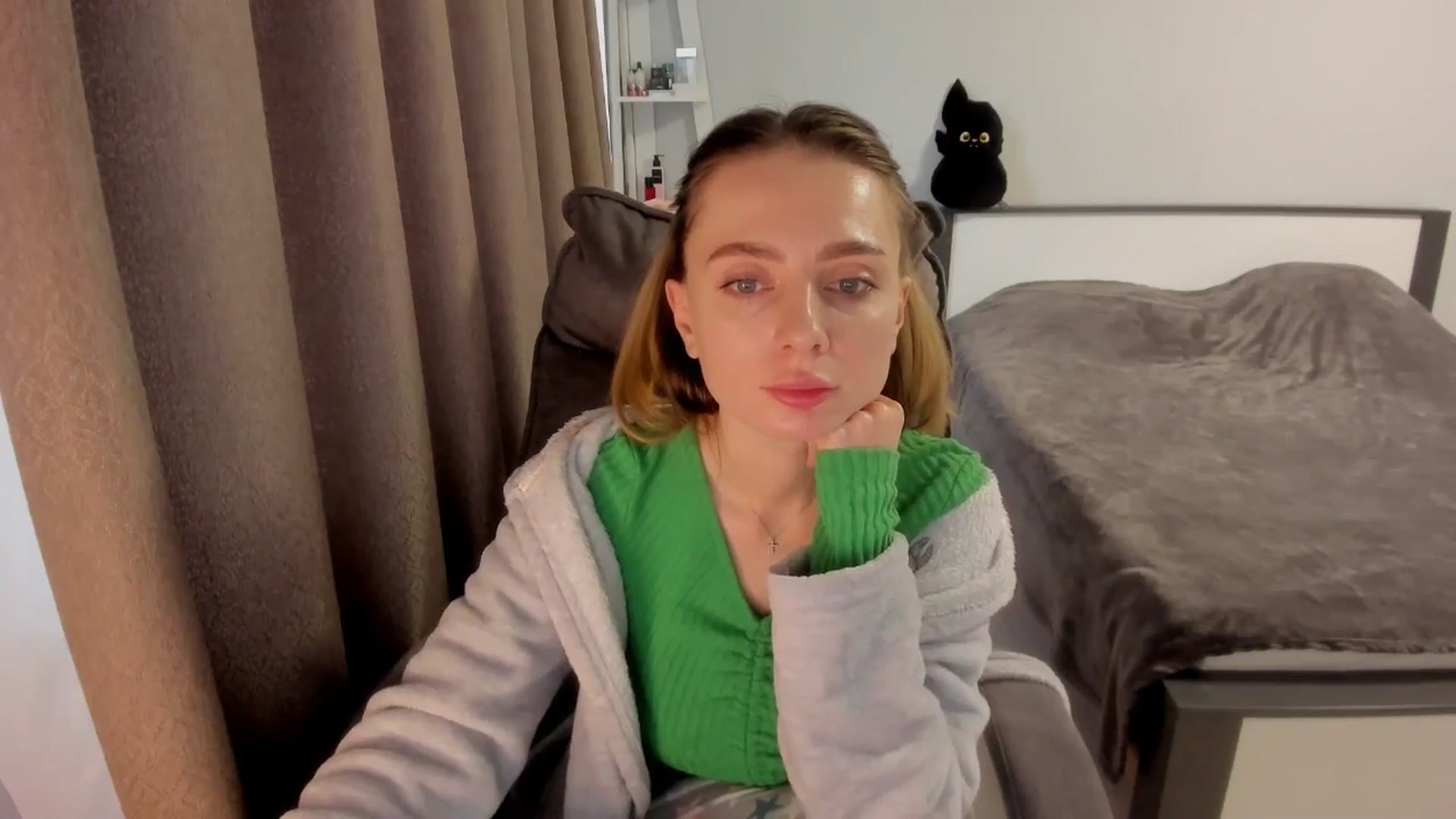 Gallery image thumbnail from Iam_Sasha's myfreecams stream on, 12/09/2025, 12:48 image 8 of 20