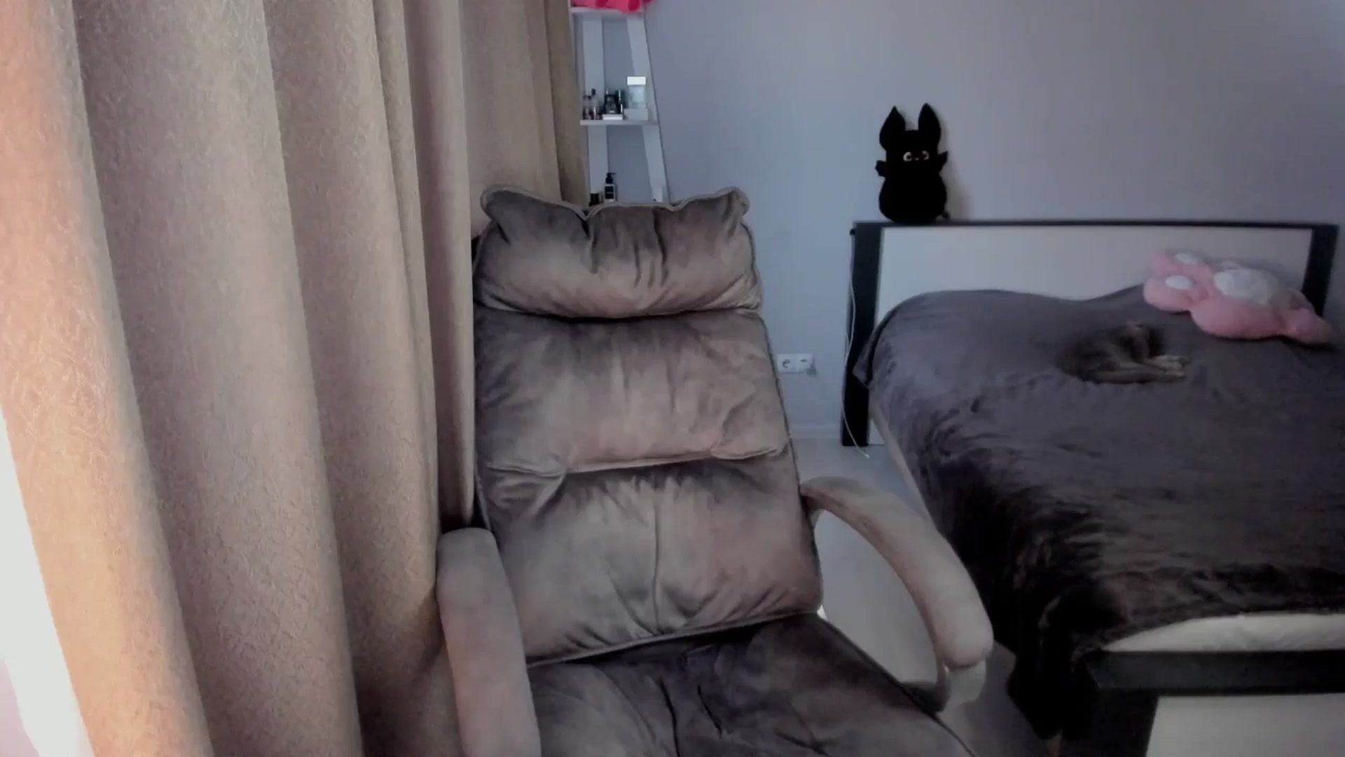 Gallery image thumbnail from Iam_Sasha's myfreecams stream on, 12/11/2025, 12:14 image 10 of 20