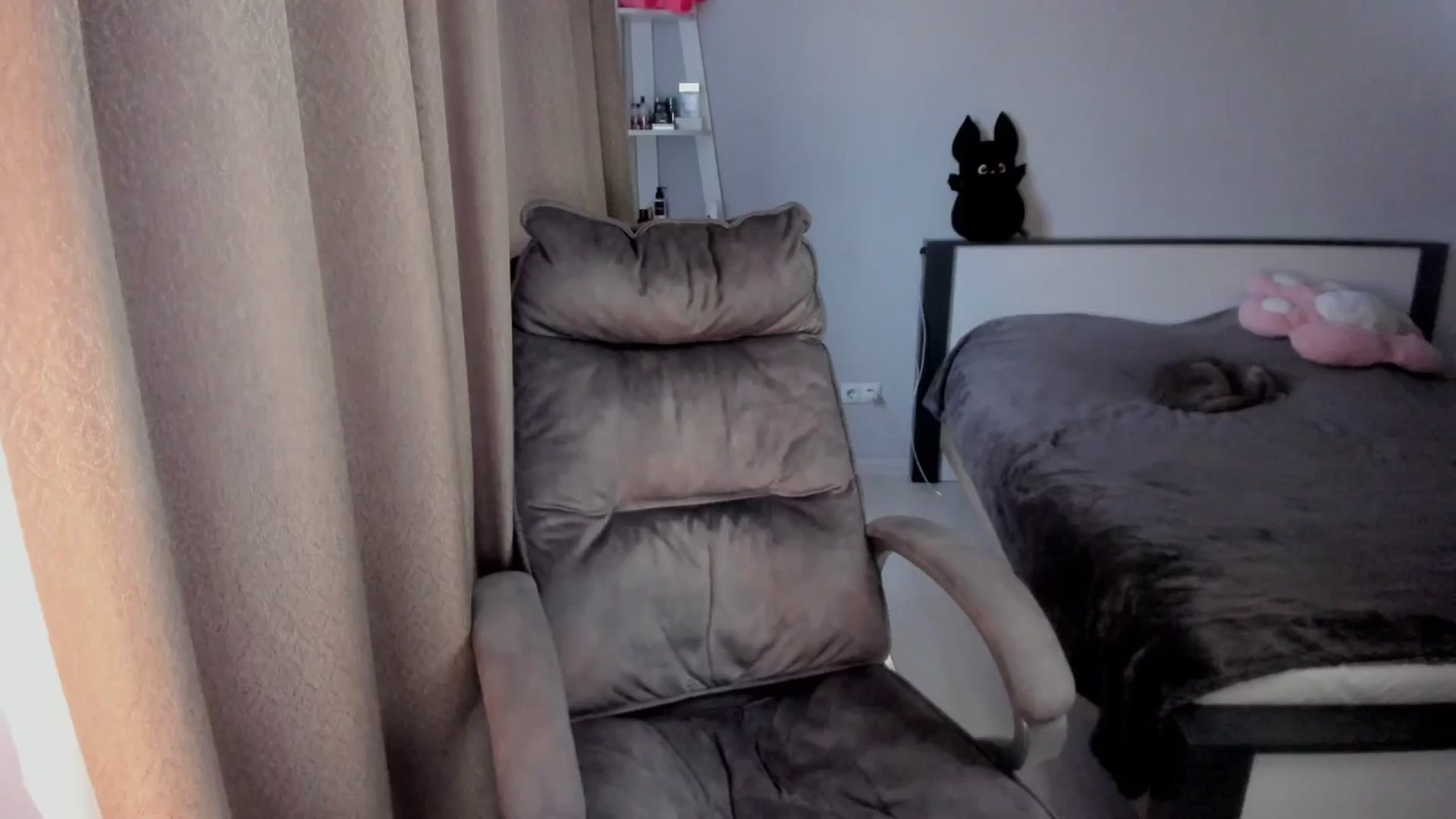Gallery image thumbnail from Iam_Sasha's myfreecams stream on, 12/11/2025, 12:14 image 6 of 20