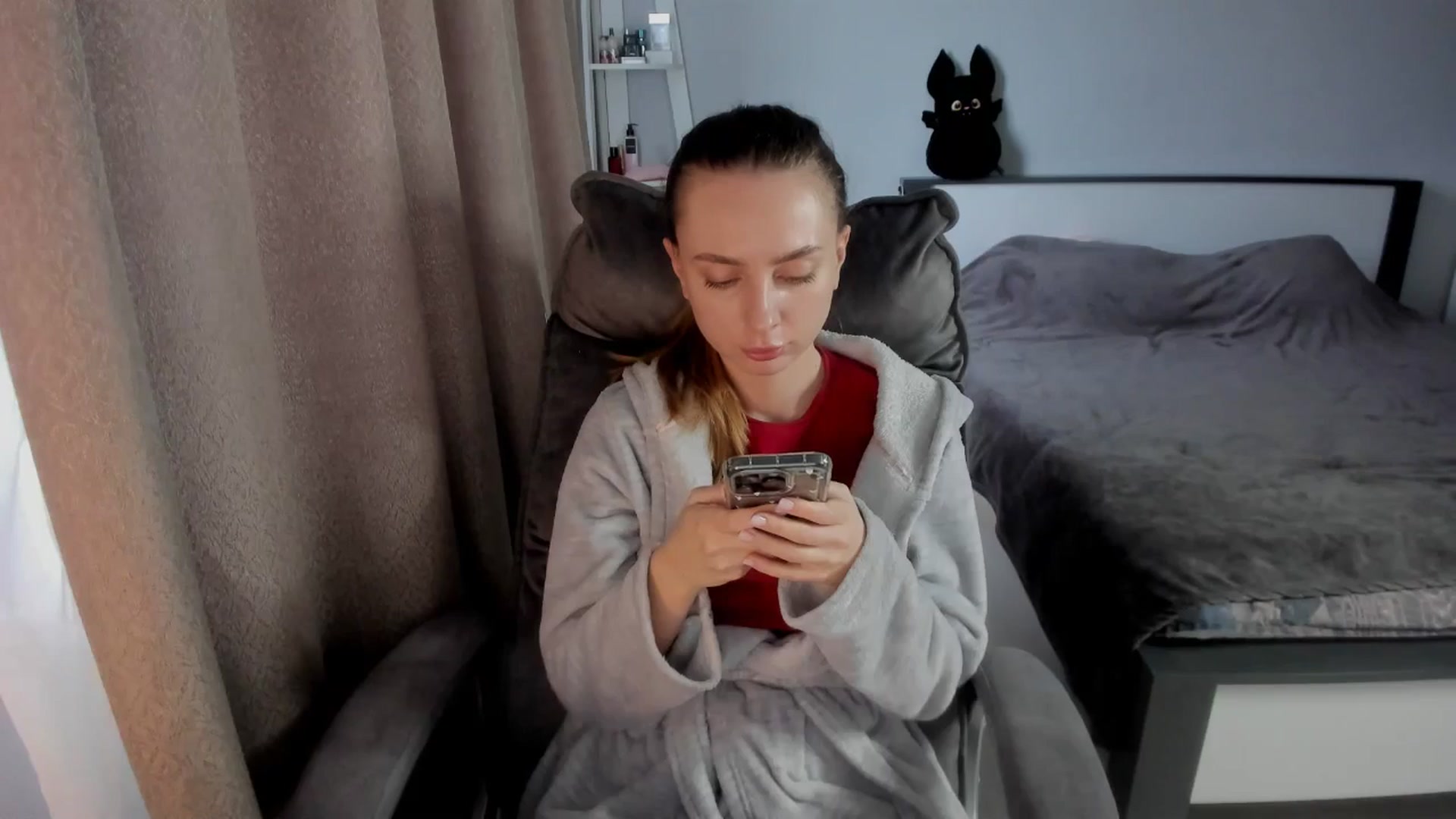 Gallery image thumbnail from Iam_Sasha's myfreecams stream on, 12/12/2025, 10:08 image 16 of 20