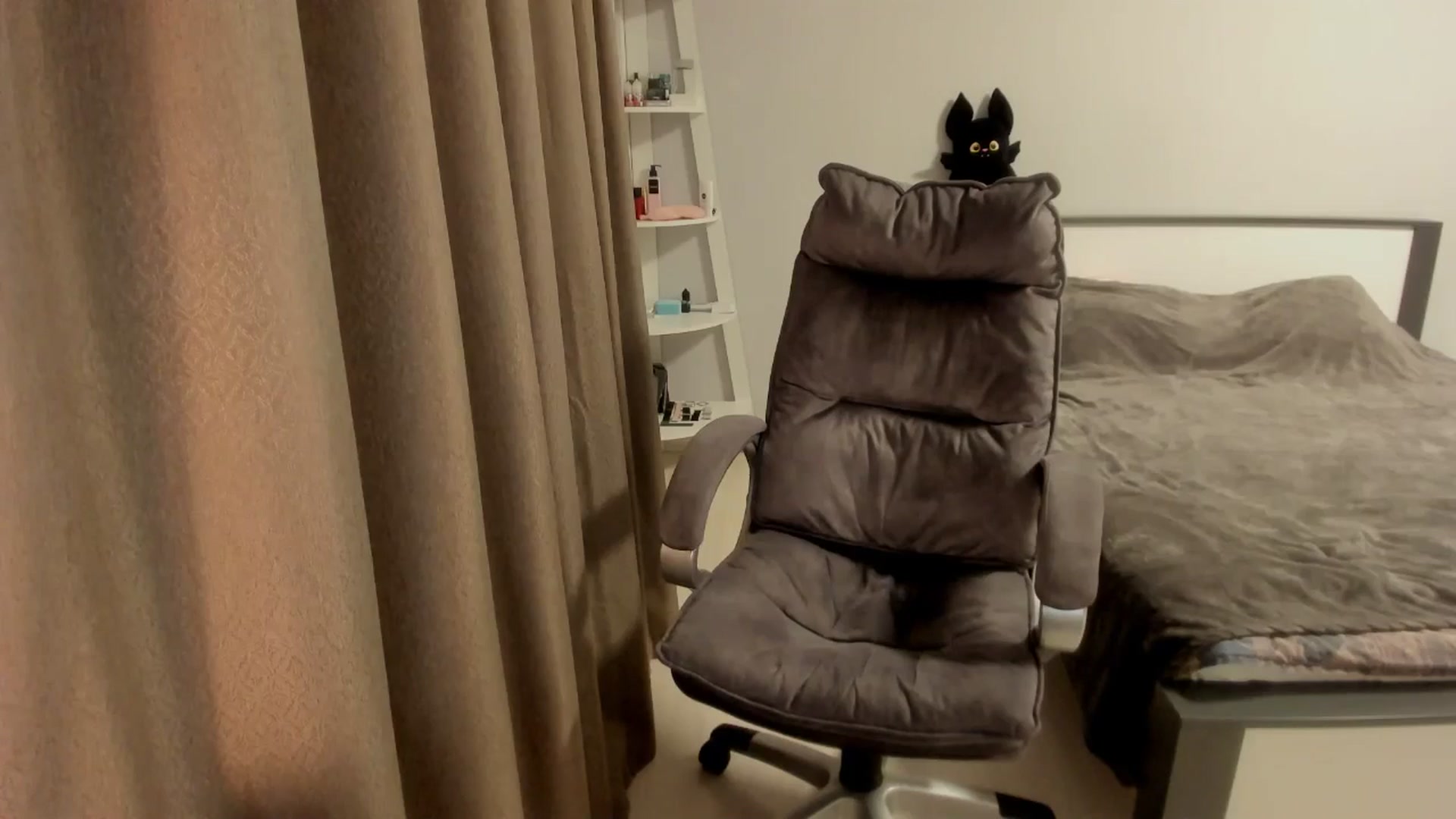 Gallery image thumbnail from Iam_Sasha's myfreecams stream on, 12/12/2025, 15:12 image 17 of 20