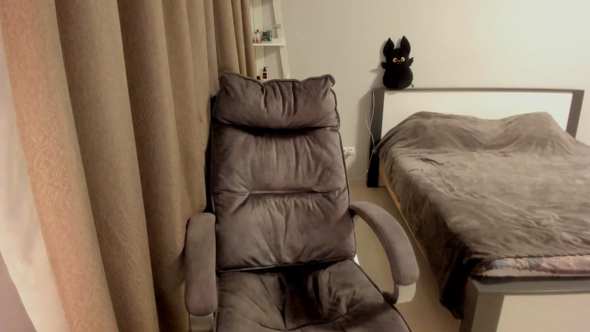 Gallery image thumbnail from Iam_Sasha's myfreecams stream on, 12/12/2025, 15:12 image 1 of 20