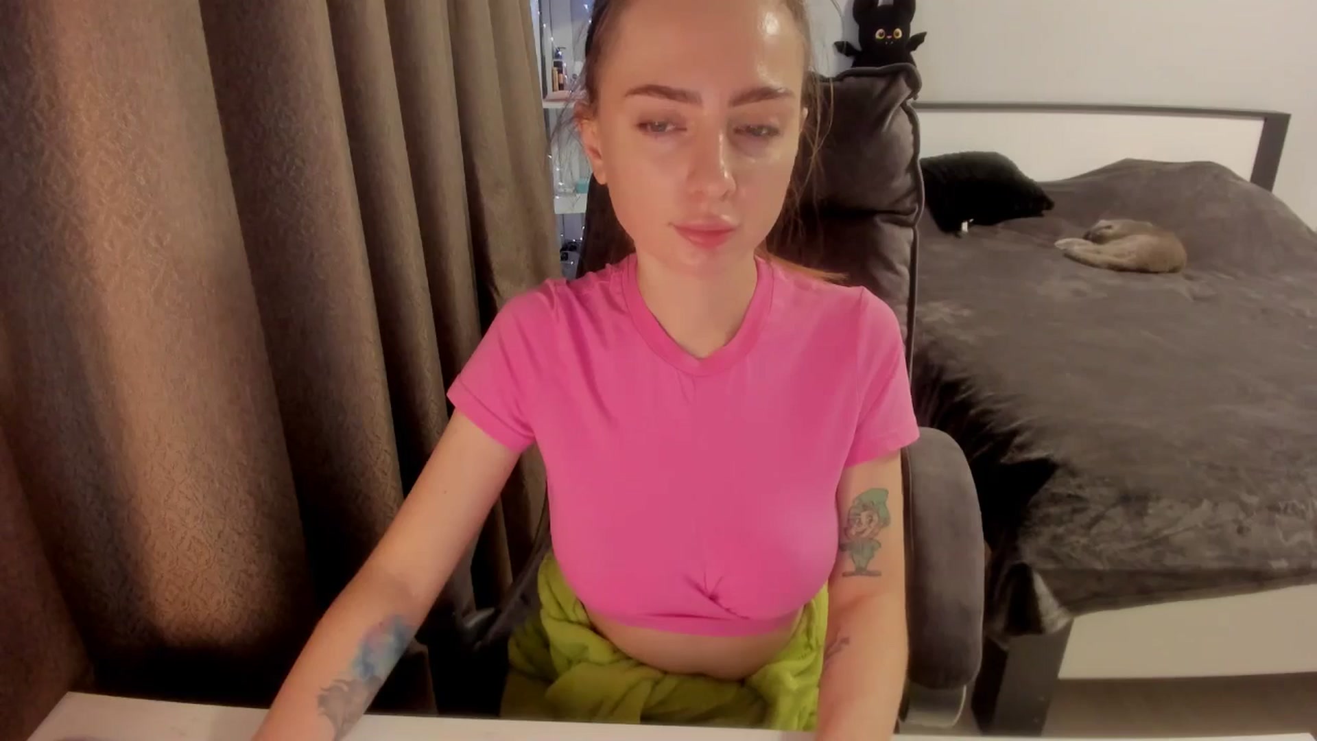 Gallery image thumbnail from Iam_Sasha's myfreecams stream on, 12/22/2025, 14:03 image 12 of 20