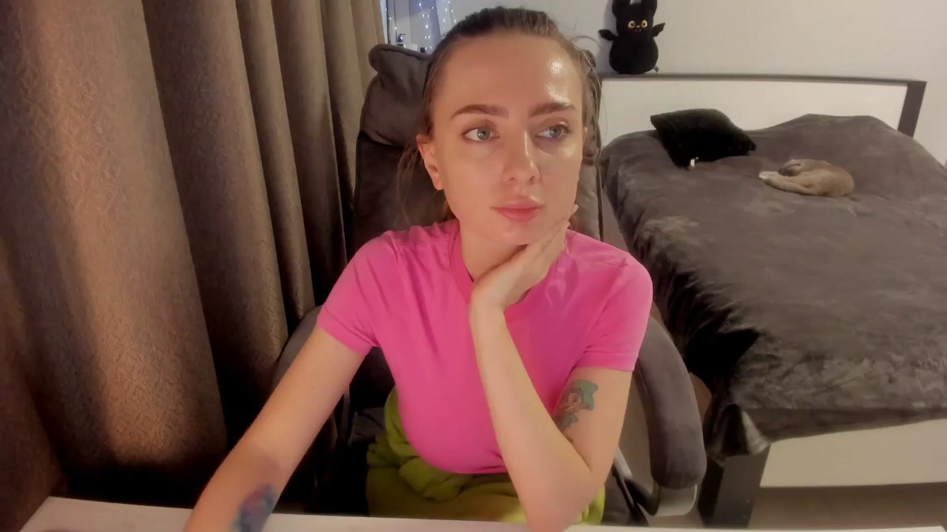 Gallery image thumbnail from Iam_Sasha's myfreecams stream on, 12/22/2025, 14:03 image 13 of 20