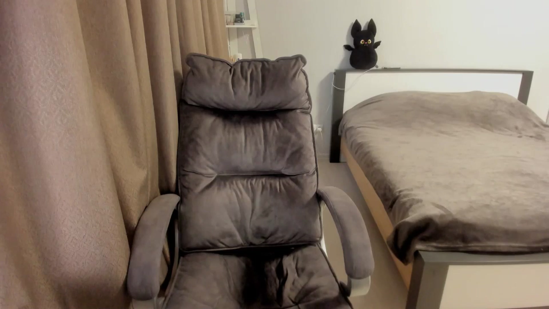 Gallery image thumbnail from Iam_Sasha's myfreecams stream on, 12/23/2025, 15:06 image 7 of 20