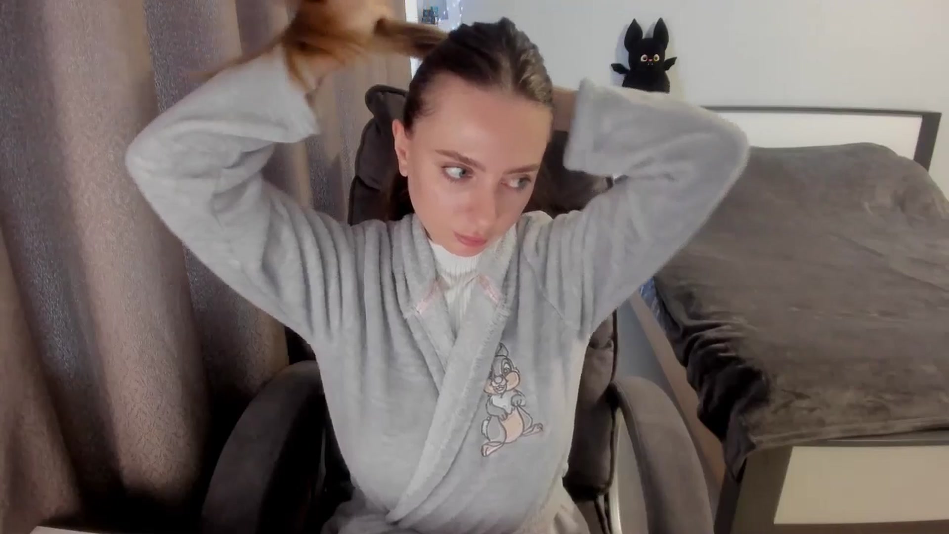 Gallery image thumbnail from Iam_Sasha's myfreecams stream on, 12/24/2025, 10:09 image 5 of 20