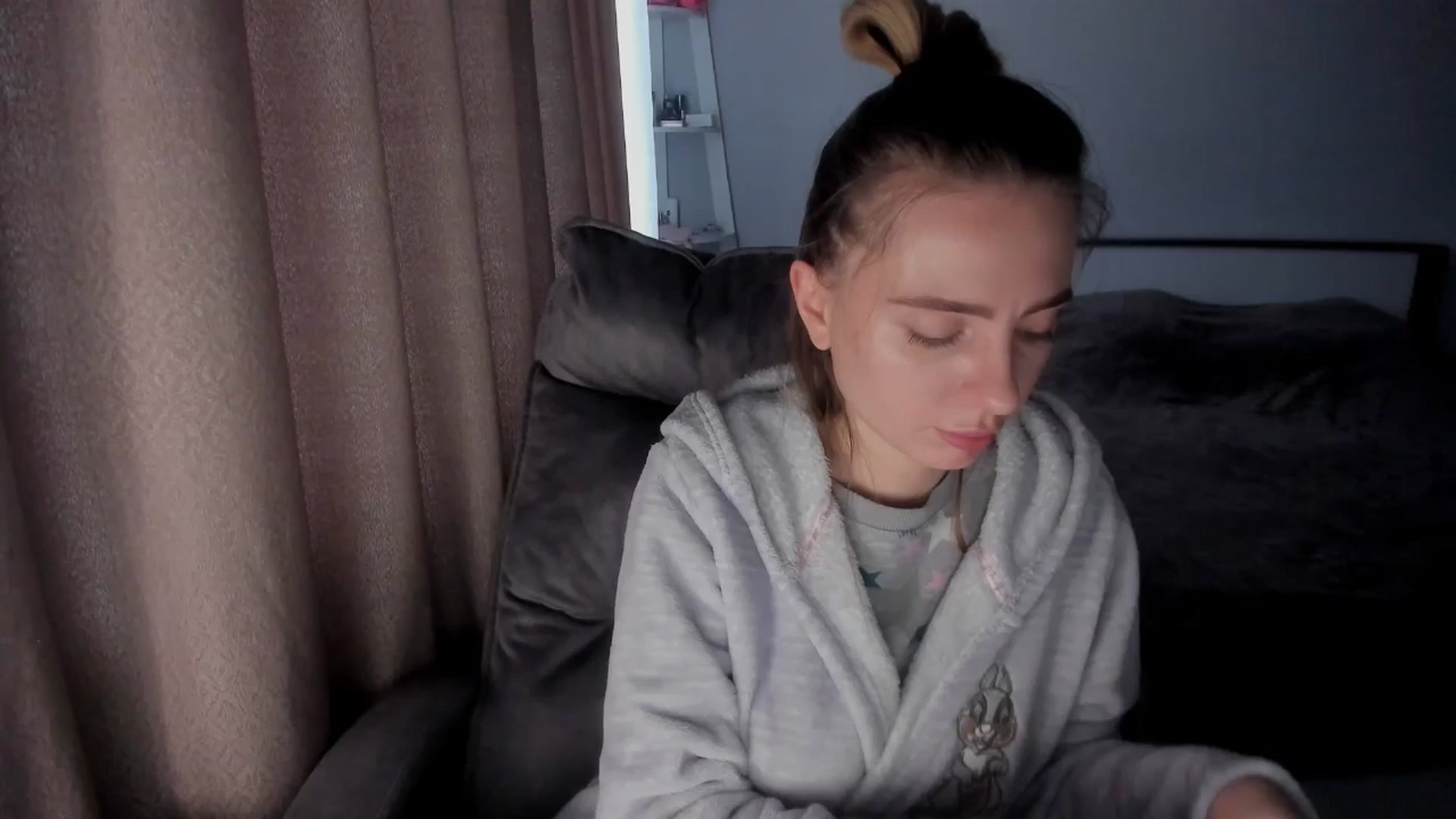 Gallery image thumbnail from Iam_Sasha's myfreecams stream on, 12/25/2025, 11:59 image 1 of 20