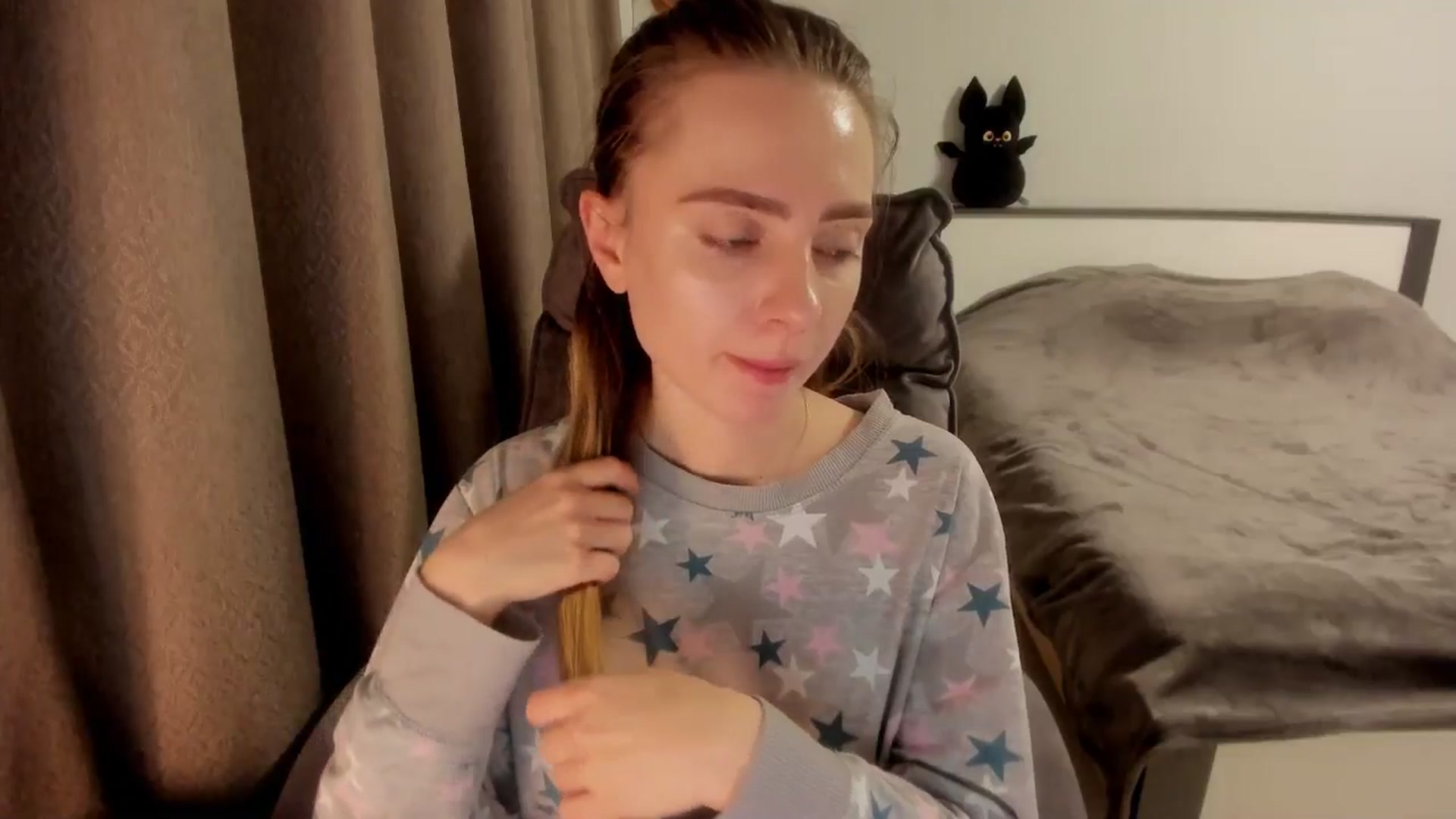 Gallery image thumbnail from Iam_Sasha's myfreecams stream on, 12/25/2025, 15:34 image 19 of 20