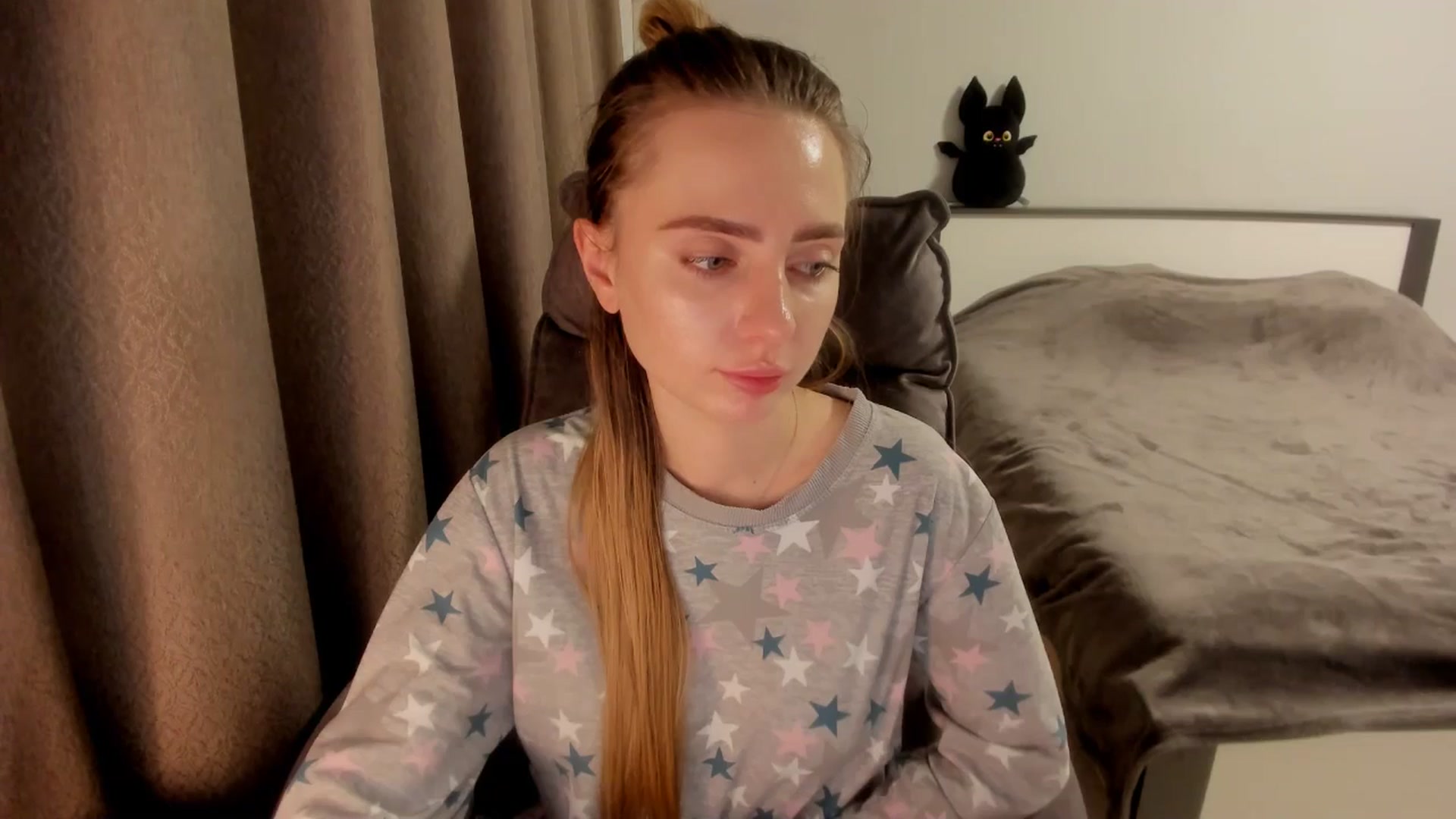 Gallery image thumbnail from Iam_Sasha's myfreecams stream on, 12/25/2025, 15:34 image 18 of 20