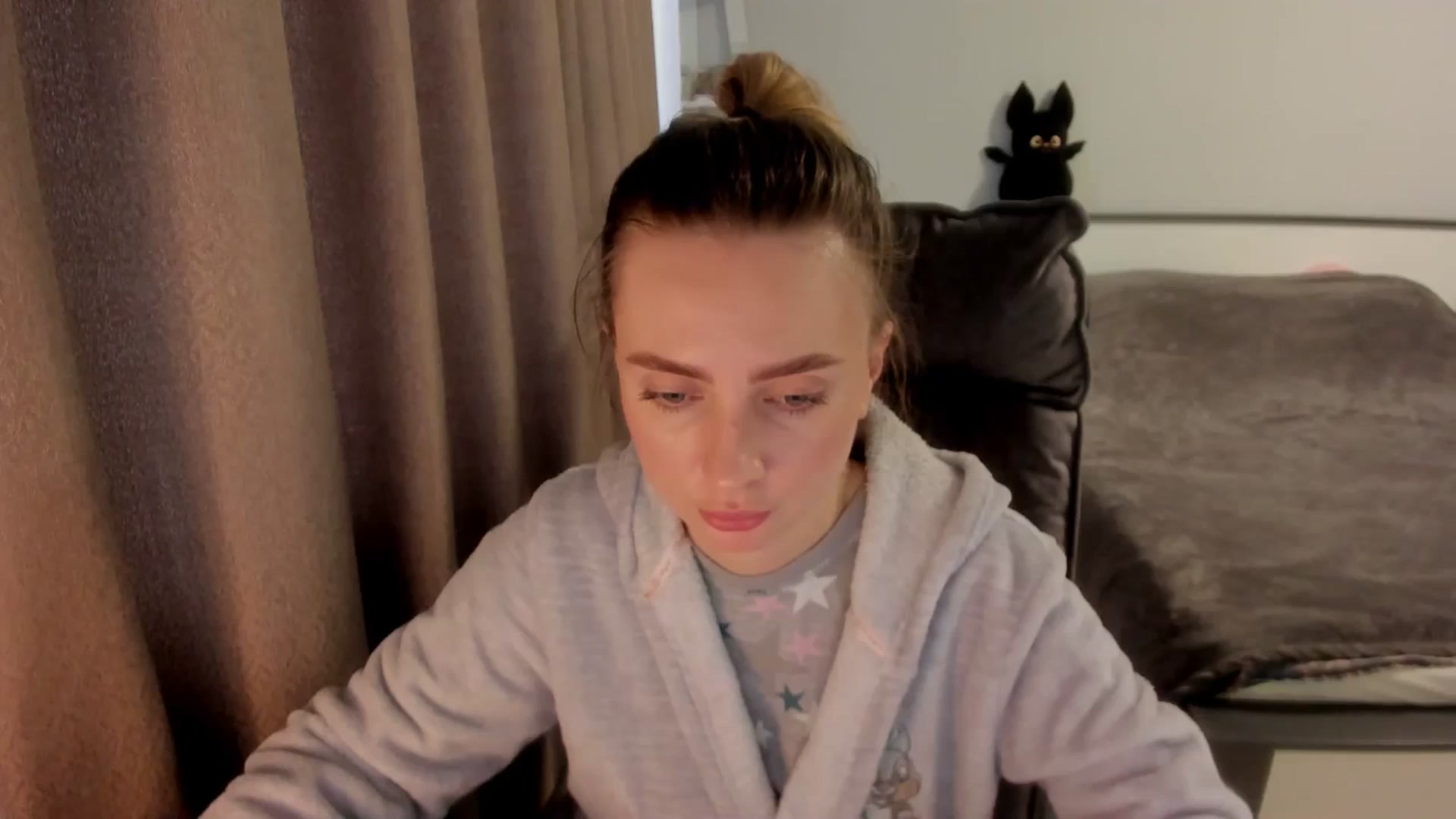 Gallery image thumbnail from Iam_Sasha's myfreecams stream on, 12/26/2025, 12:40 image 11 of 20