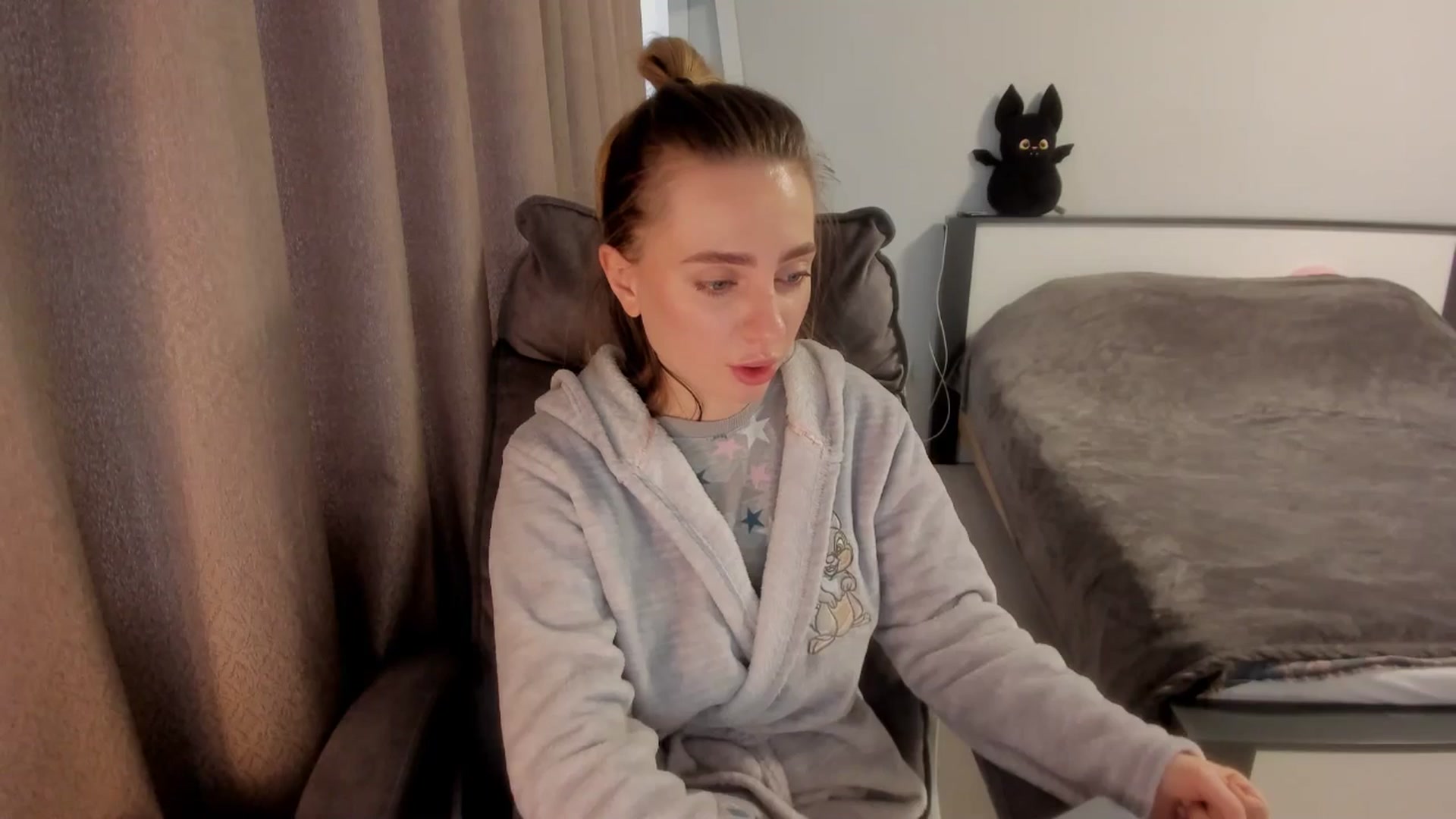 Gallery image thumbnail from Iam_Sasha's myfreecams stream on, 12/26/2025, 12:40 image 6 of 20