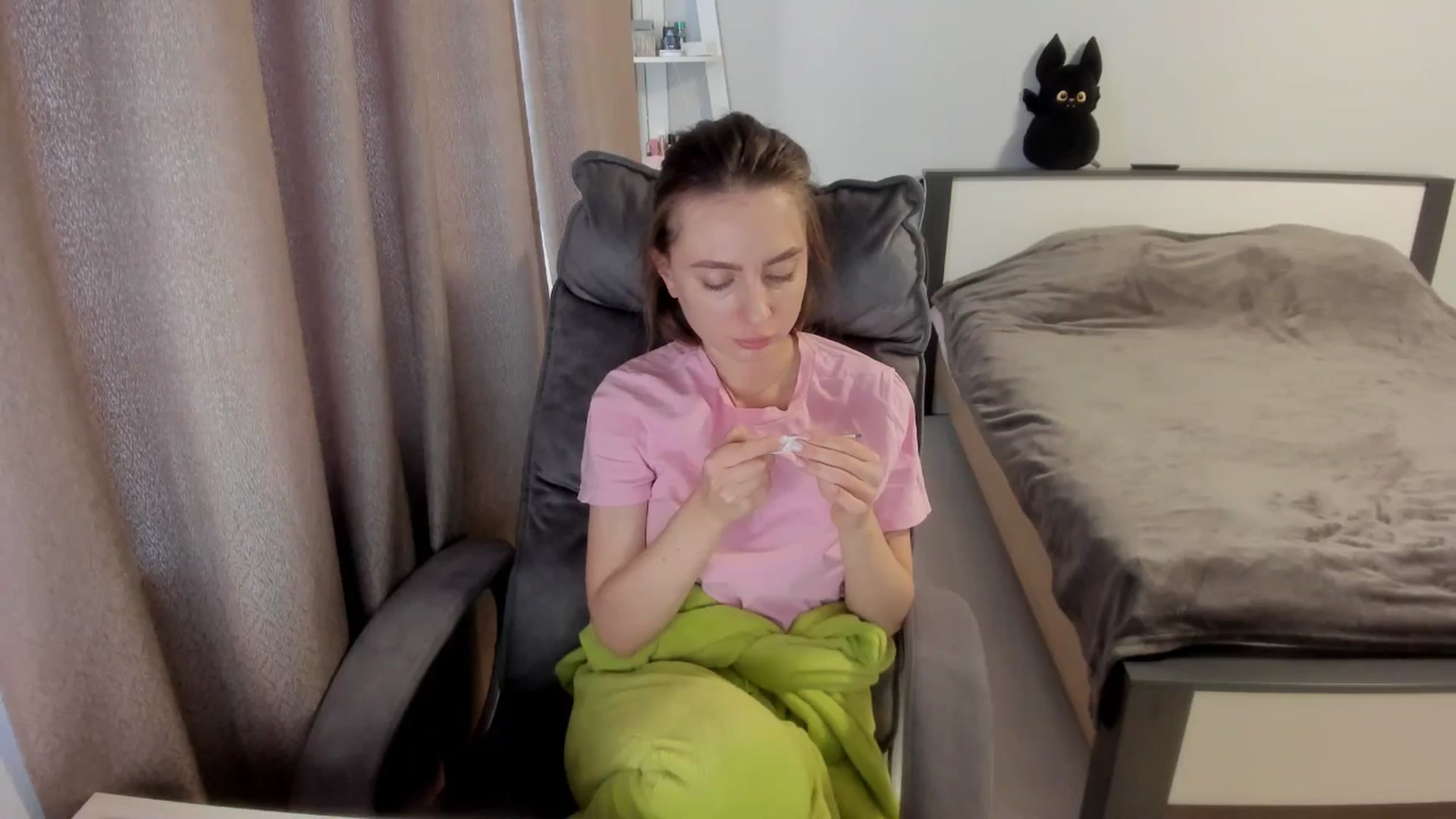 Gallery image thumbnail from Iam_Sasha's myfreecams stream on, 01/05/2026, 11:57 image 4 of 20