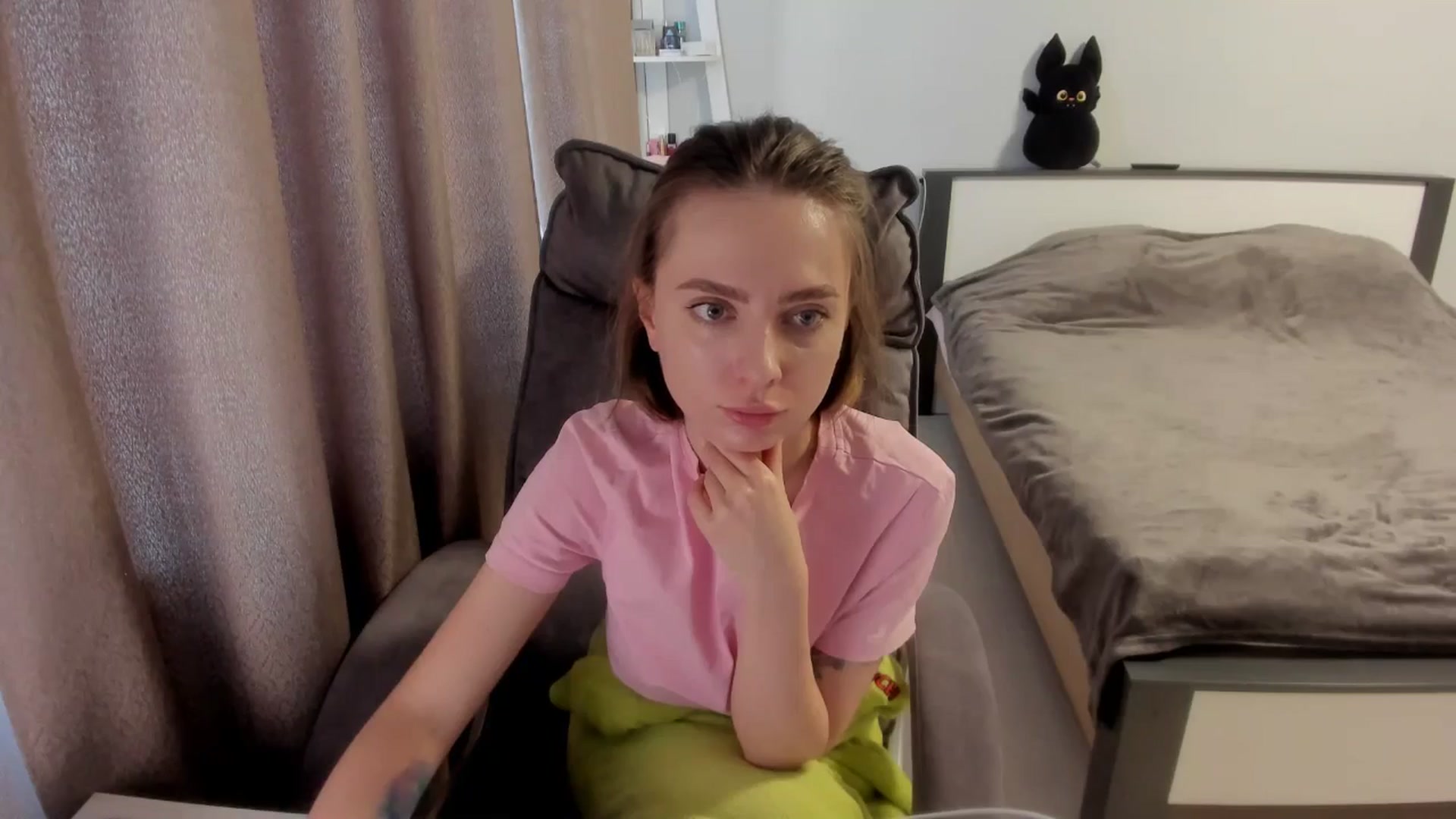 Gallery image thumbnail from Iam_Sasha's myfreecams stream on, 01/05/2026, 11:57 image 6 of 20