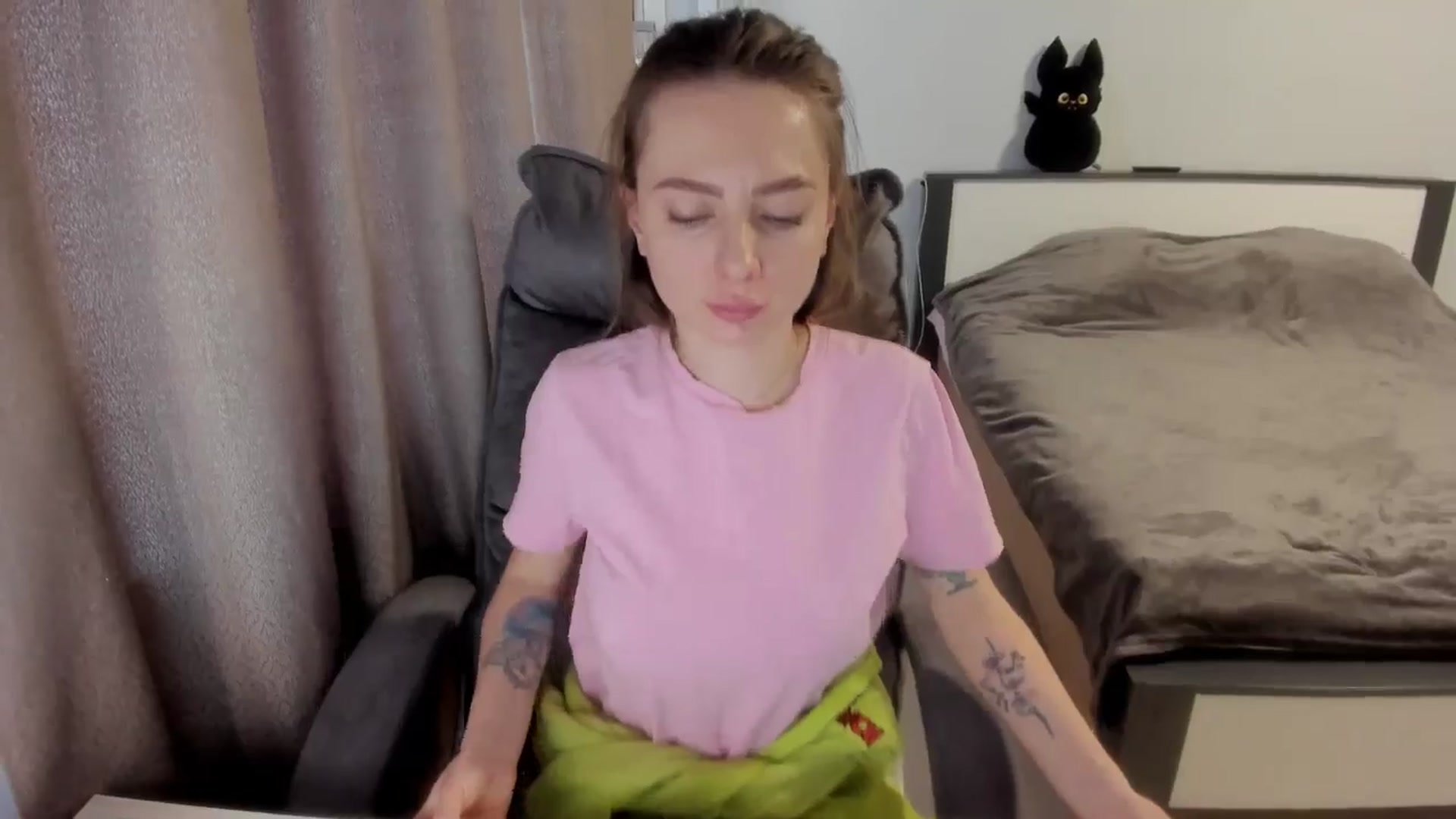 Gallery image thumbnail from Iam_Sasha's myfreecams stream on, 01/05/2026, 11:57 image 16 of 20