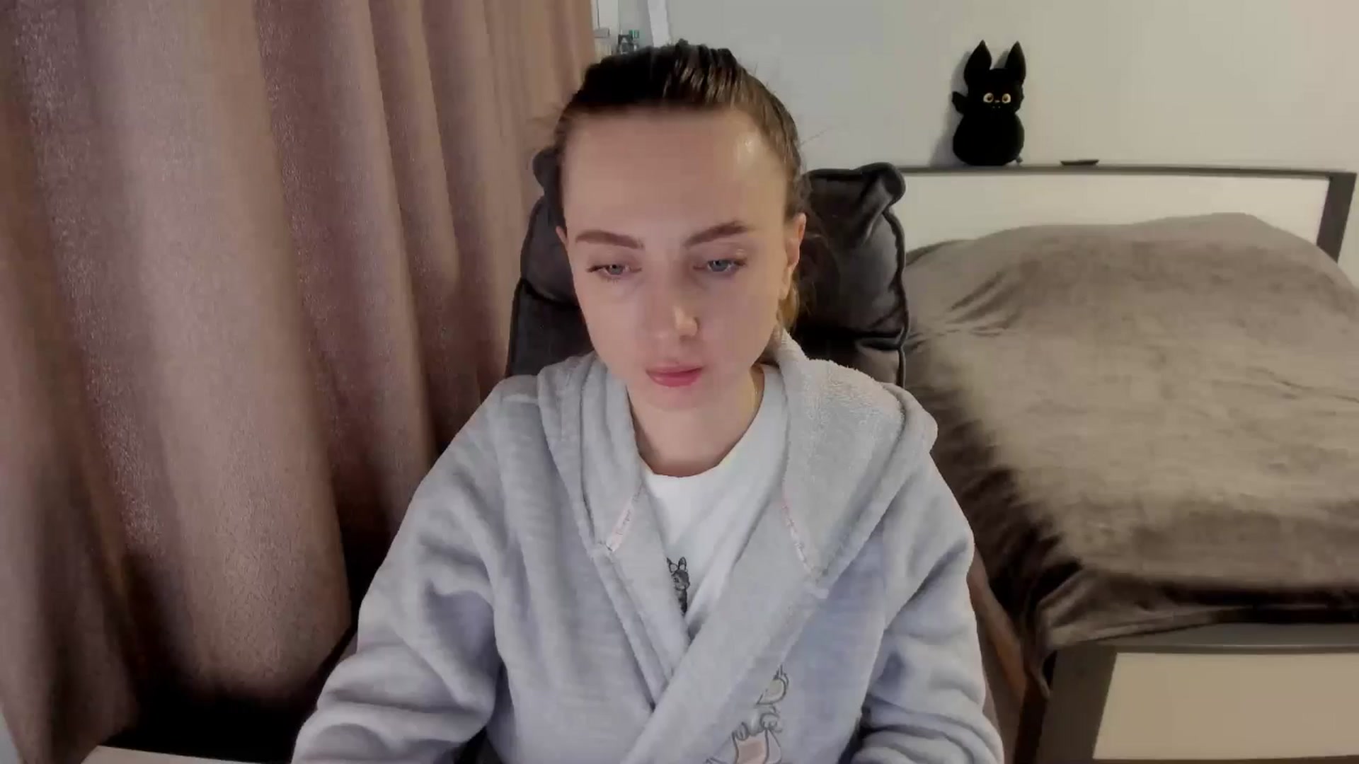Gallery image thumbnail from Iam_Sasha's myfreecams stream on, 01/06/2026, 11:41 image 1 of 20