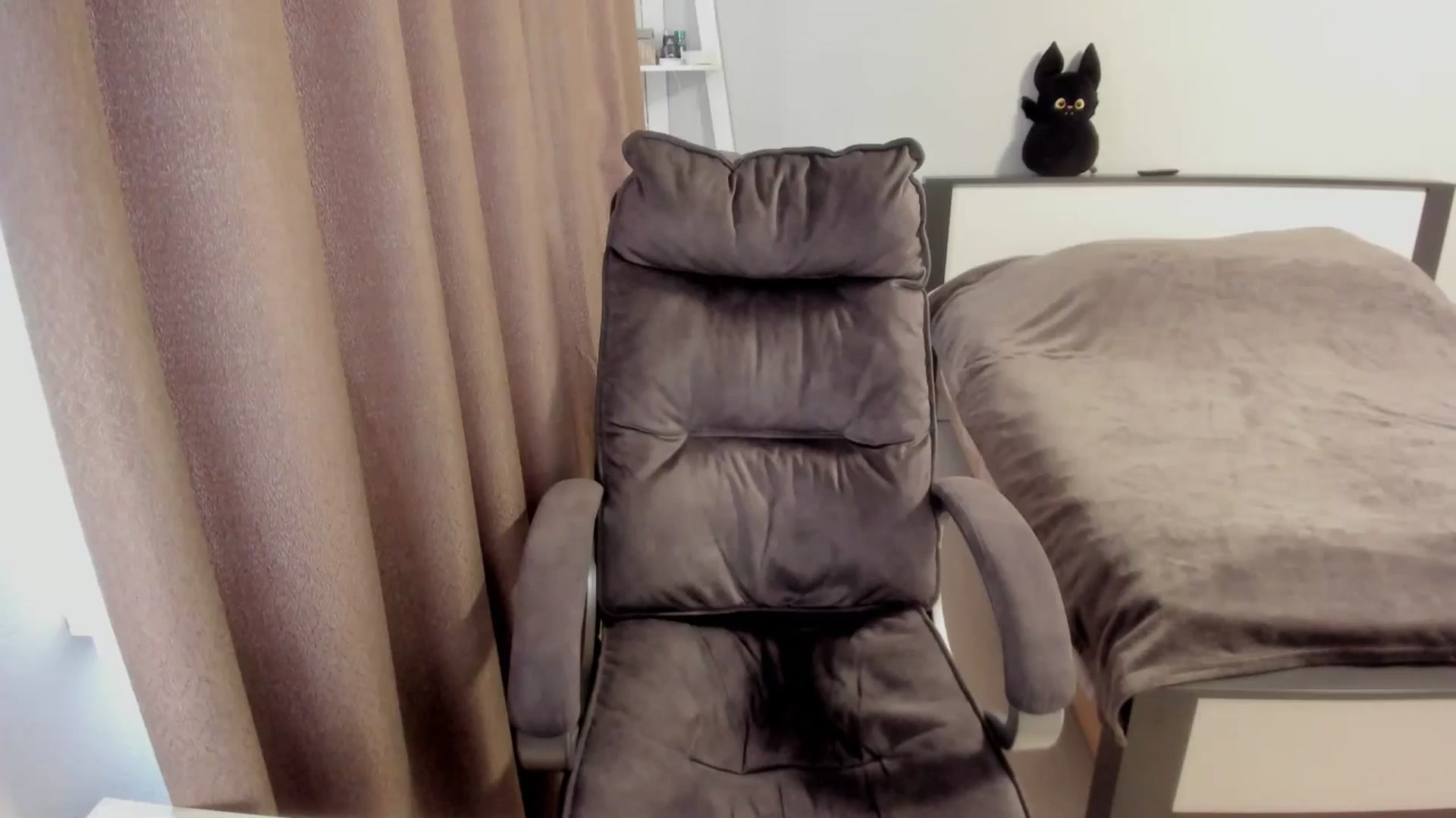 Gallery image thumbnail from Iam_Sasha's myfreecams stream on, 01/06/2026, 11:41 image 16 of 20