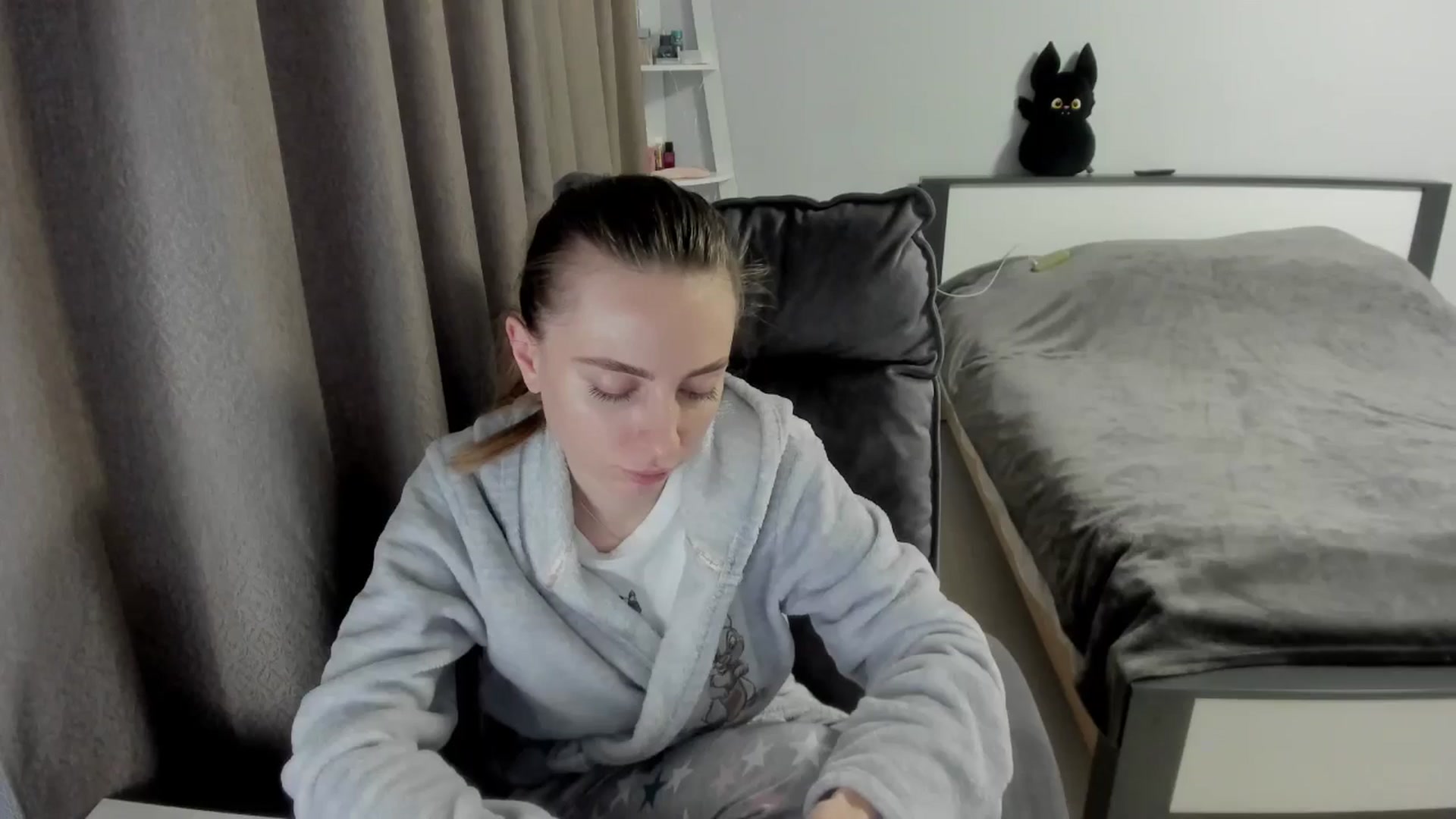 Gallery image thumbnail from Iam_Sasha's myfreecams stream on, 01/06/2026, 14:32 image 12 of 20