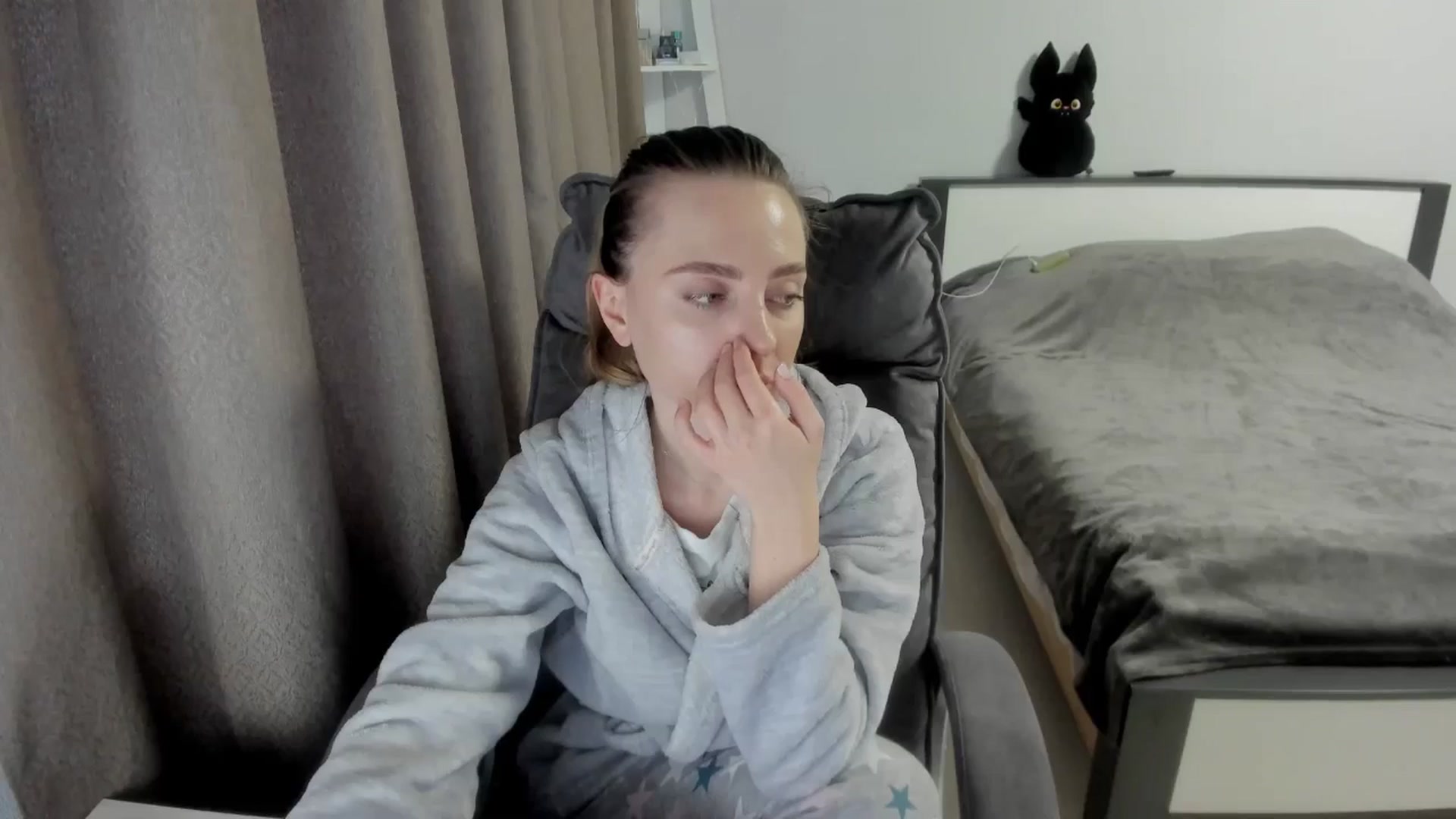 Gallery image thumbnail from Iam_Sasha's myfreecams stream on, 01/06/2026, 14:32 image 5 of 20