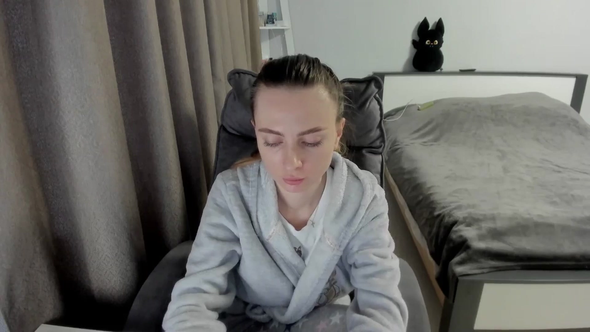 Gallery image thumbnail from Iam_Sasha's myfreecams stream on, 01/06/2026, 14:32 image 7 of 20