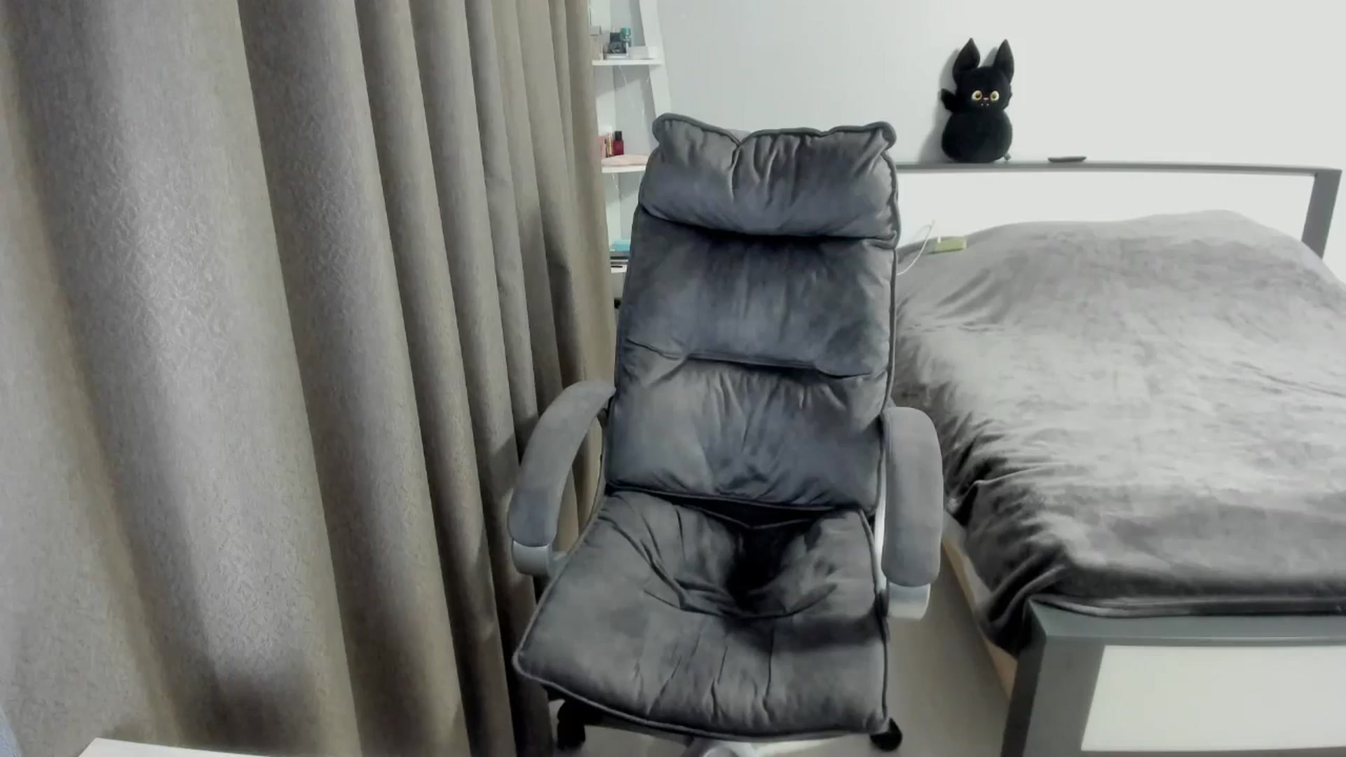 Gallery image thumbnail from Iam_Sasha's myfreecams stream on, 01/06/2026, 14:32 image 17 of 20