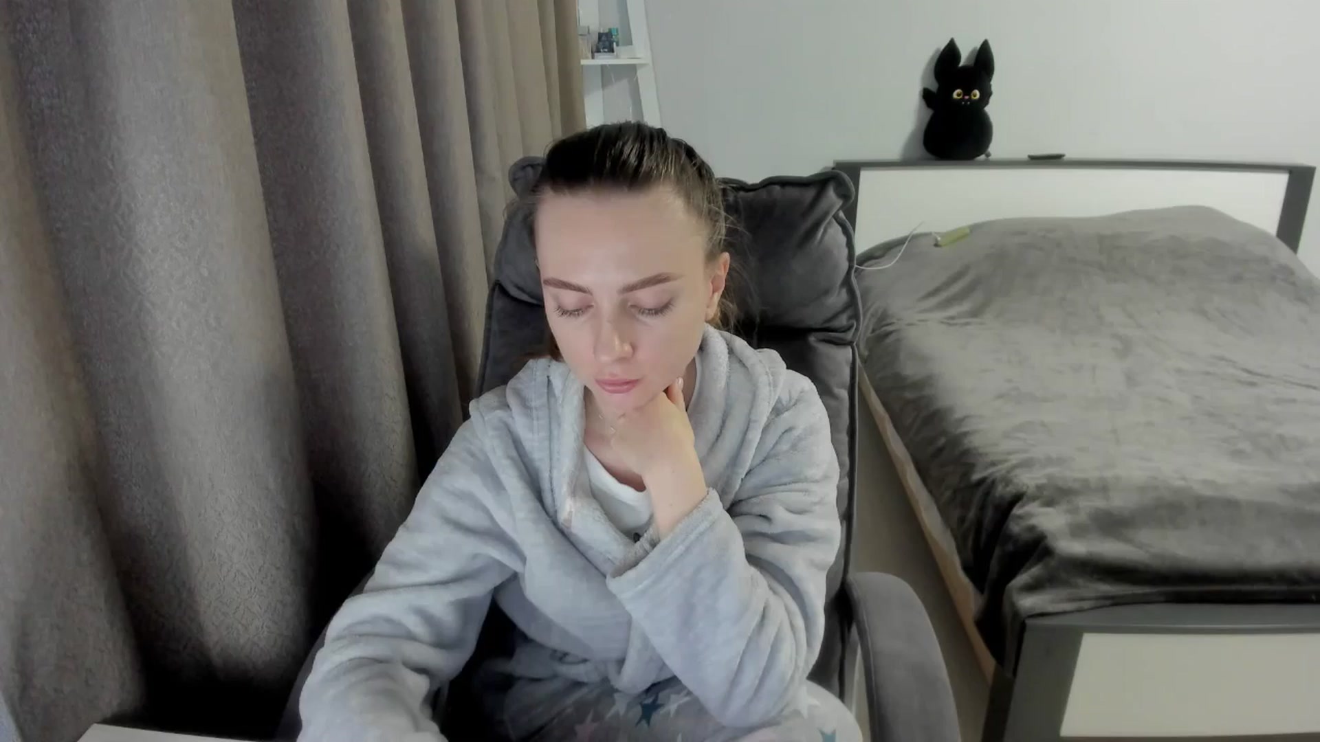 Gallery image thumbnail from Iam_Sasha's myfreecams stream on, 01/06/2026, 14:32 image 6 of 20