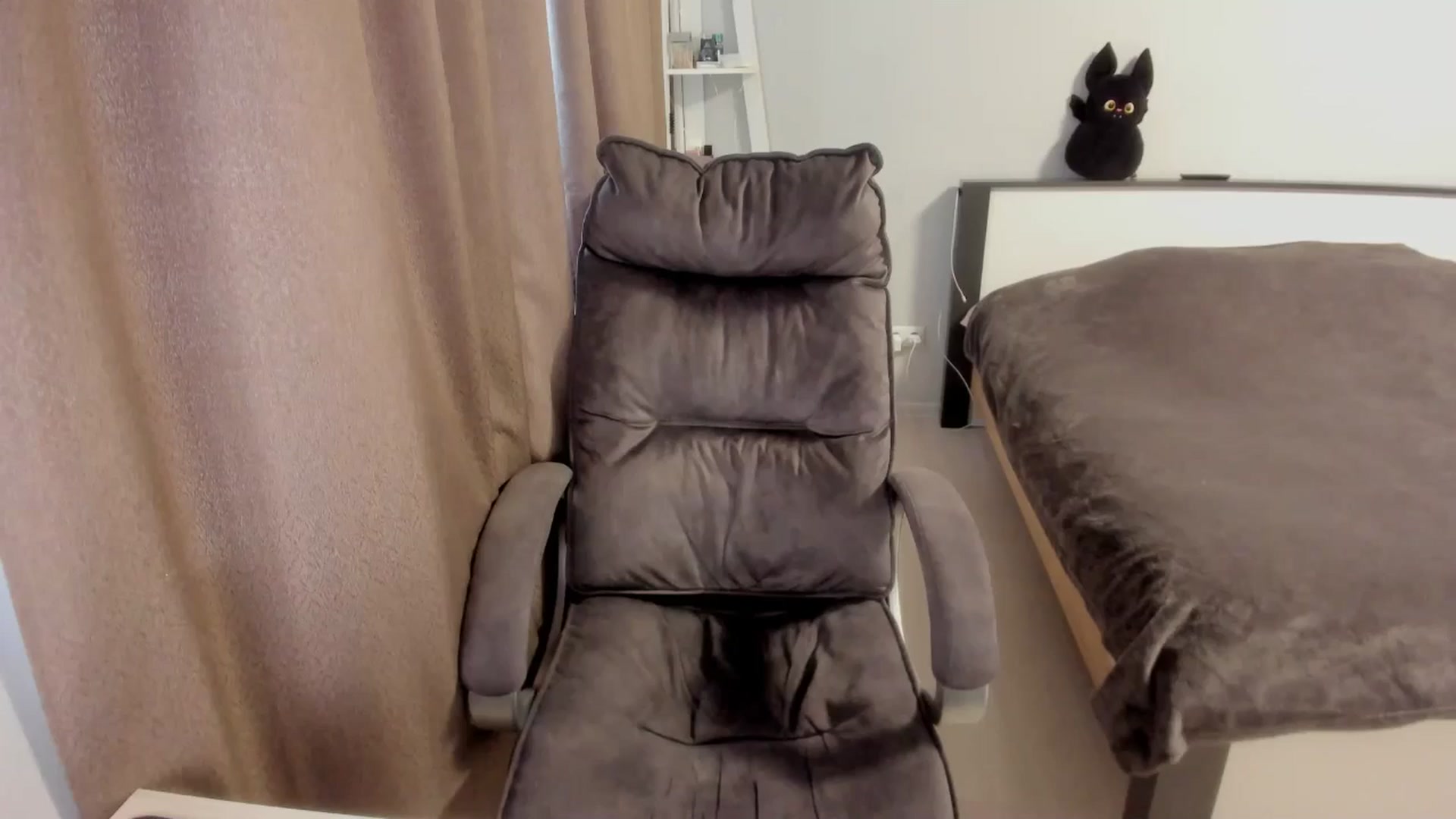 Gallery image thumbnail from Iam_Sasha's myfreecams stream on, 01/07/2026, 10:33 image 1 of 20