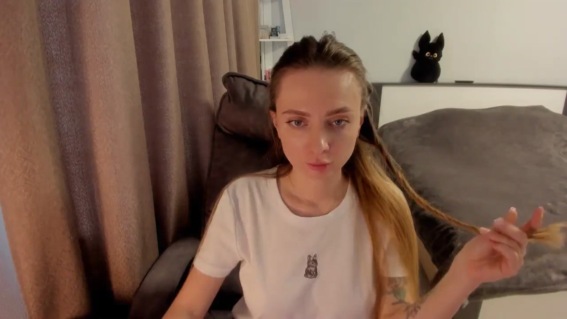 Gallery image thumbnail from Iam_Sasha's myfreecams stream on, 01/07/2026, 11:38 image 5 of 20
