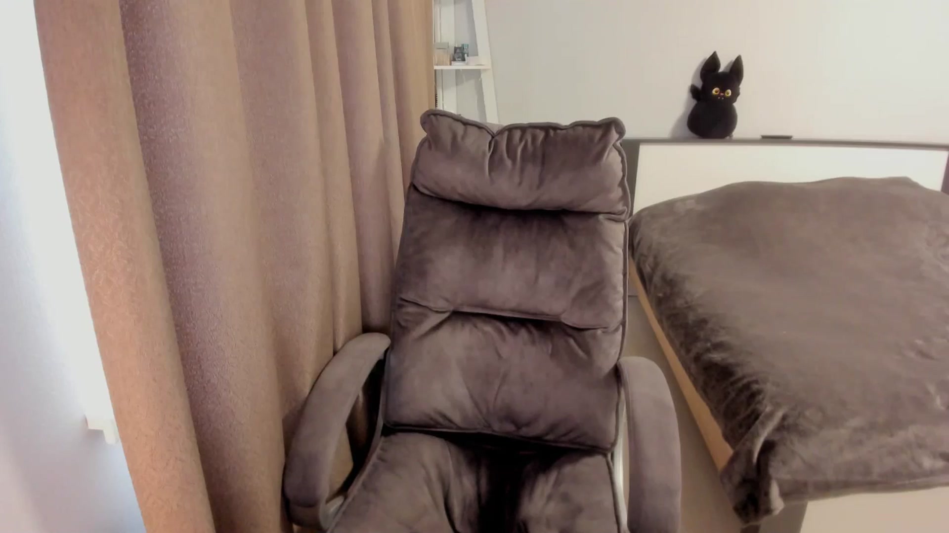 Gallery image thumbnail from Iam_Sasha's myfreecams stream on, 01/07/2026, 11:38 image 8 of 20