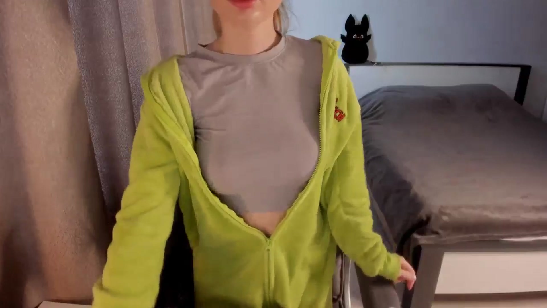 Gallery image thumbnail from Iam_Sasha's myfreecams stream on, 01/12/2026, 11:33 image 14 of 20