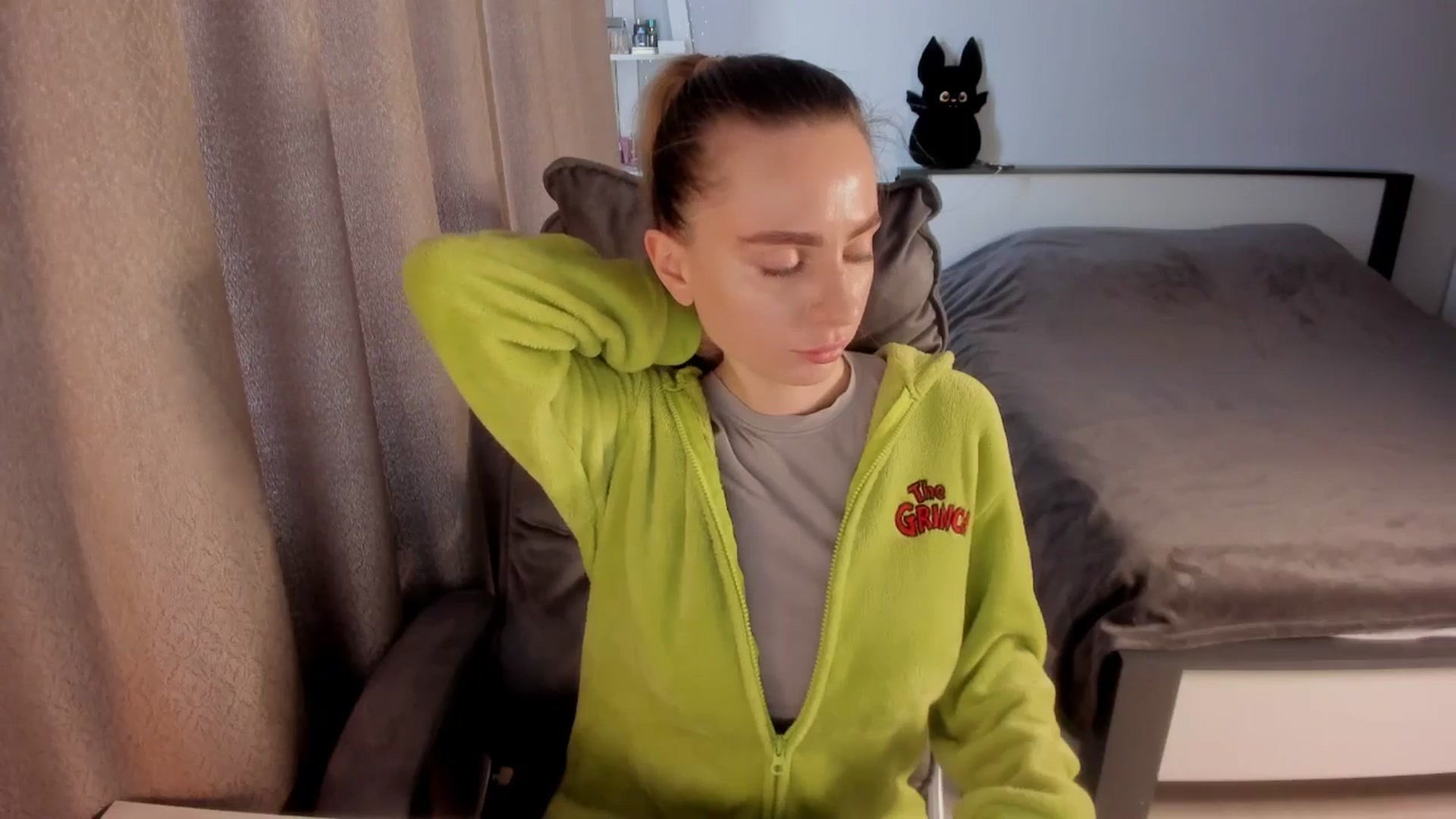Gallery image thumbnail from Iam_Sasha's myfreecams stream on, 01/12/2026, 11:33 image 8 of 20