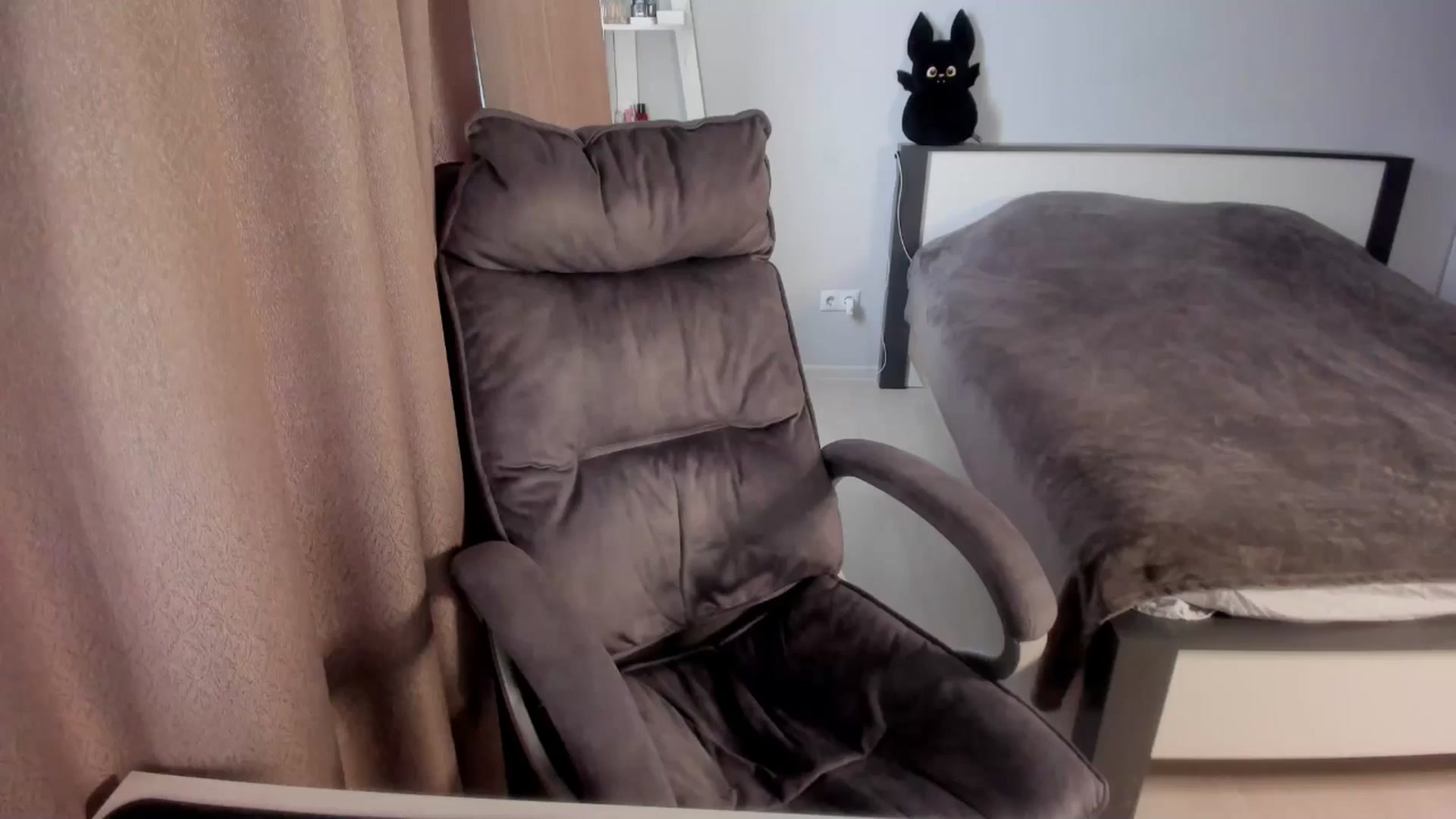 Gallery image thumbnail from Iam_Sasha's myfreecams stream on, 01/15/2026, 12:15 image 15 of 20