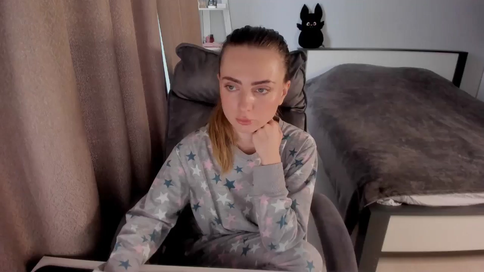 Gallery image thumbnail from Iam_Sasha's myfreecams stream on, 01/15/2026, 12:15 image 19 of 20