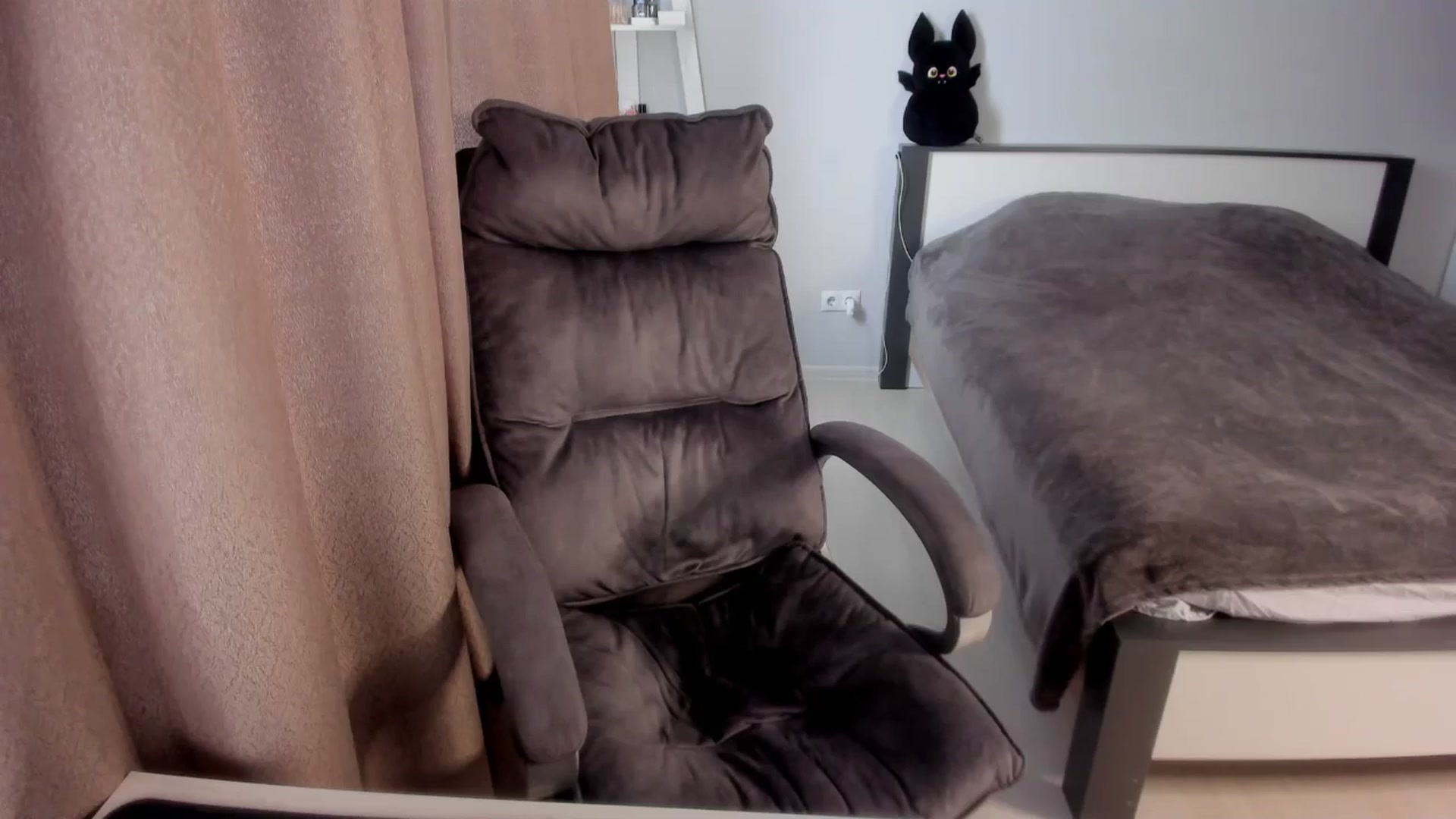 Gallery image thumbnail from Iam_Sasha's myfreecams stream on, 01/15/2026, 12:15 image 2 of 20