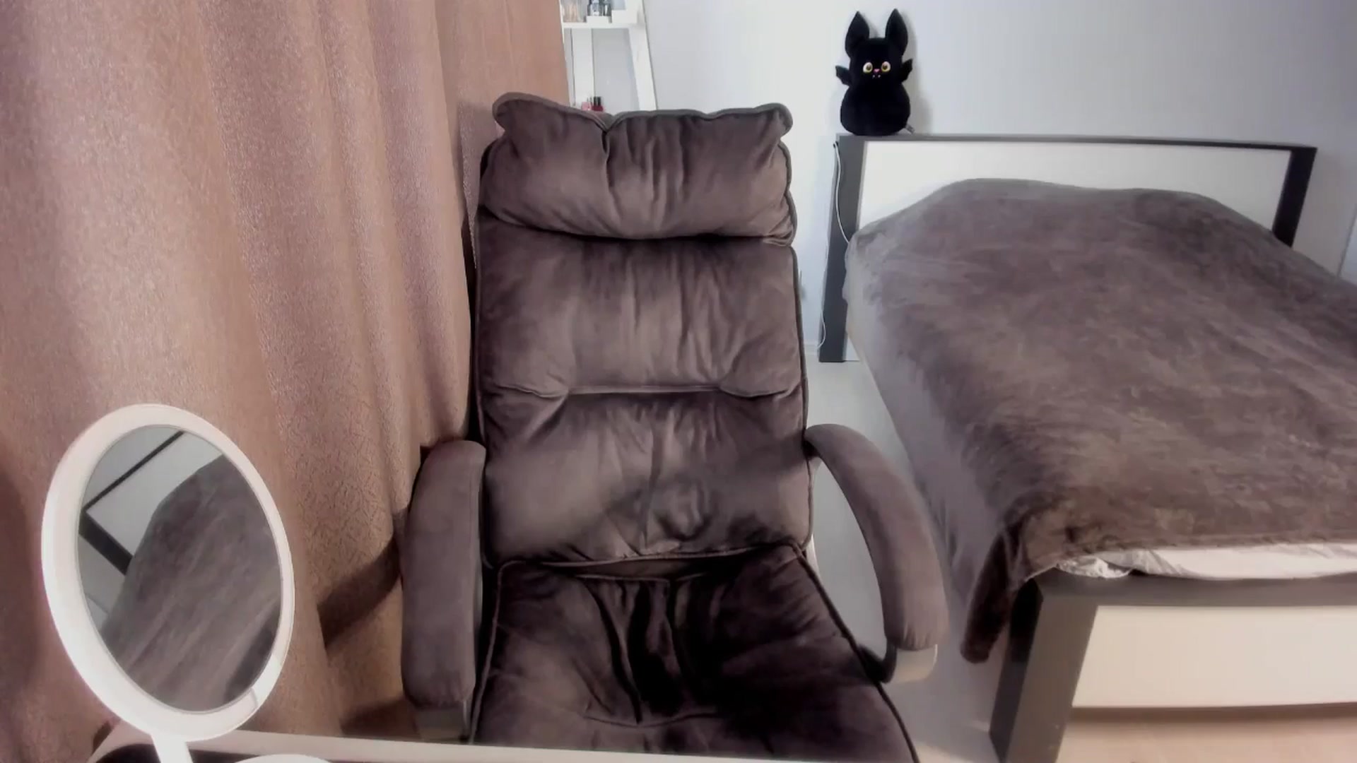 Gallery image thumbnail from Iam_Sasha's myfreecams stream on, 01/15/2026, 12:15 image 5 of 20
