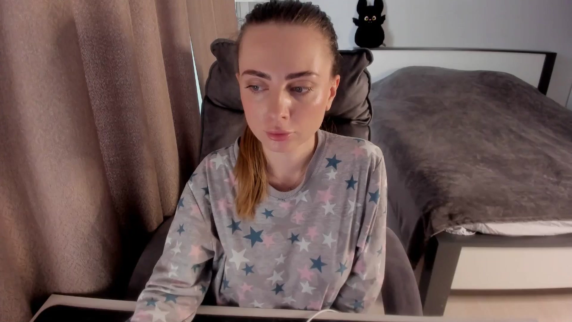 Gallery image thumbnail from Iam_Sasha's myfreecams stream on, 01/15/2026, 12:47 image 10 of 20