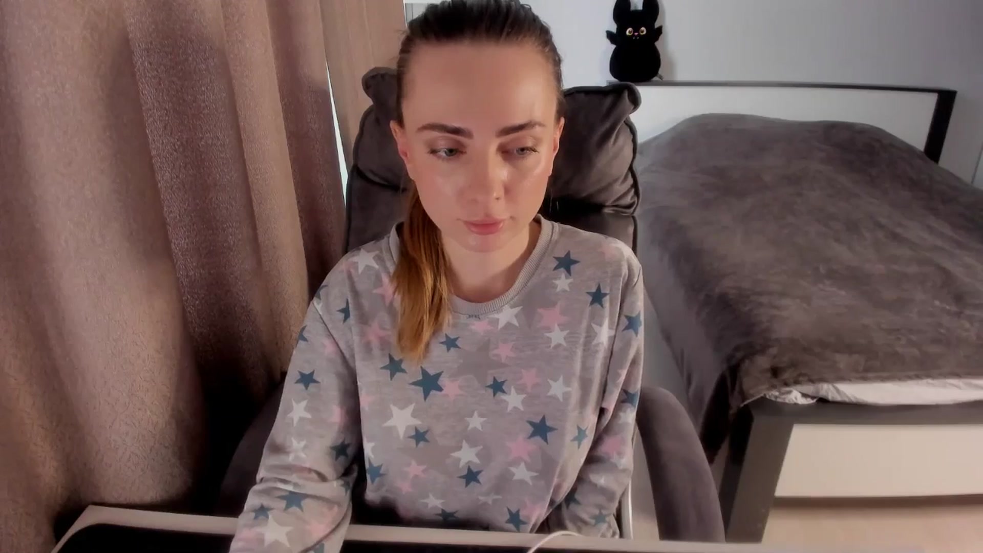 Gallery image thumbnail from Iam_Sasha's myfreecams stream on, 01/15/2026, 12:47 image 4 of 20